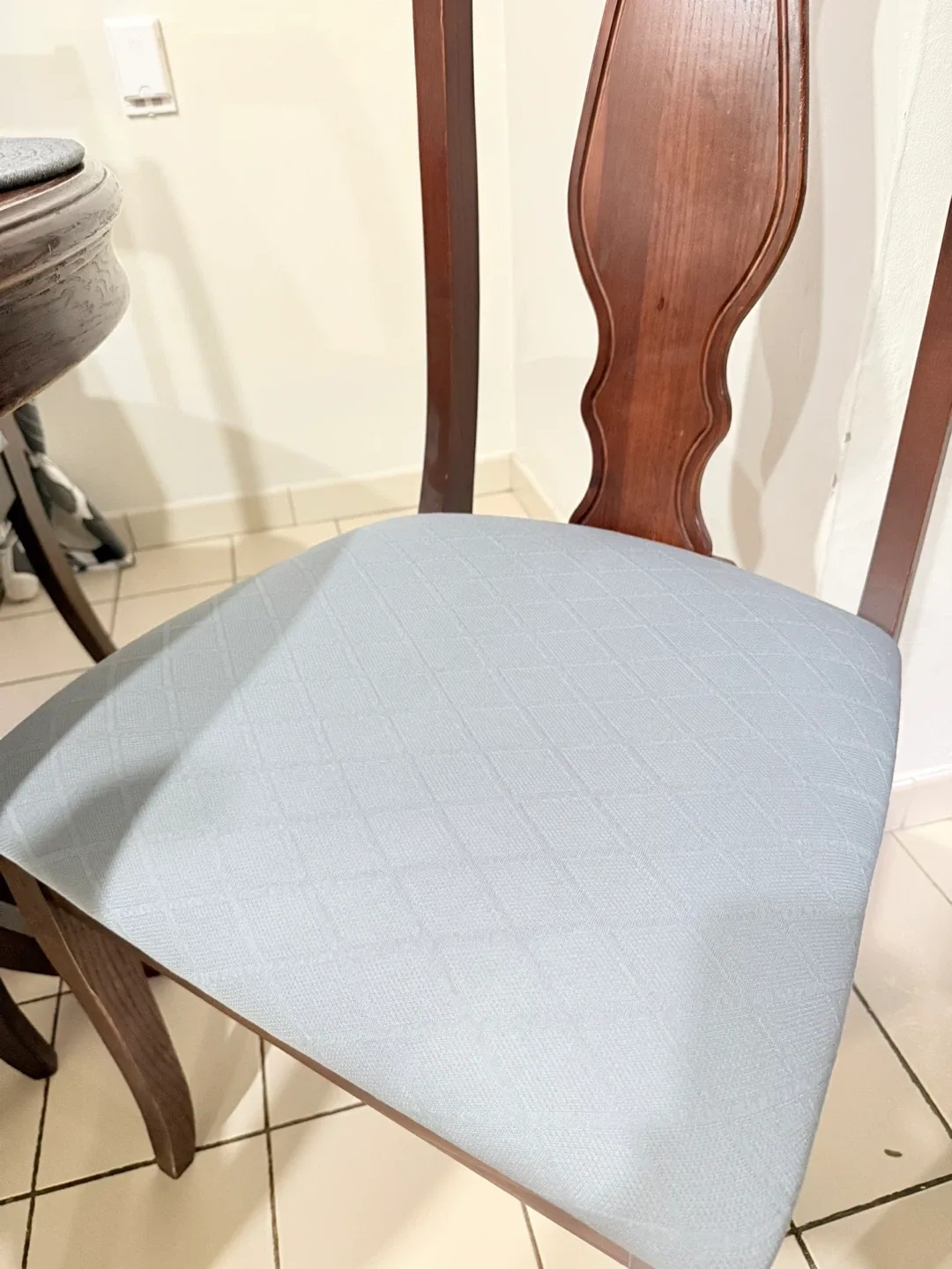 Oval Dining Table with Chairs image indicator(9)