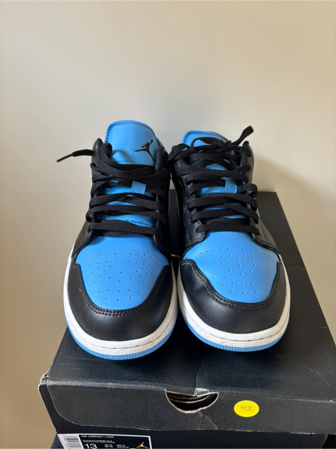 Air Jordan 1 Low Black/University Blue Size 13 - photo 4