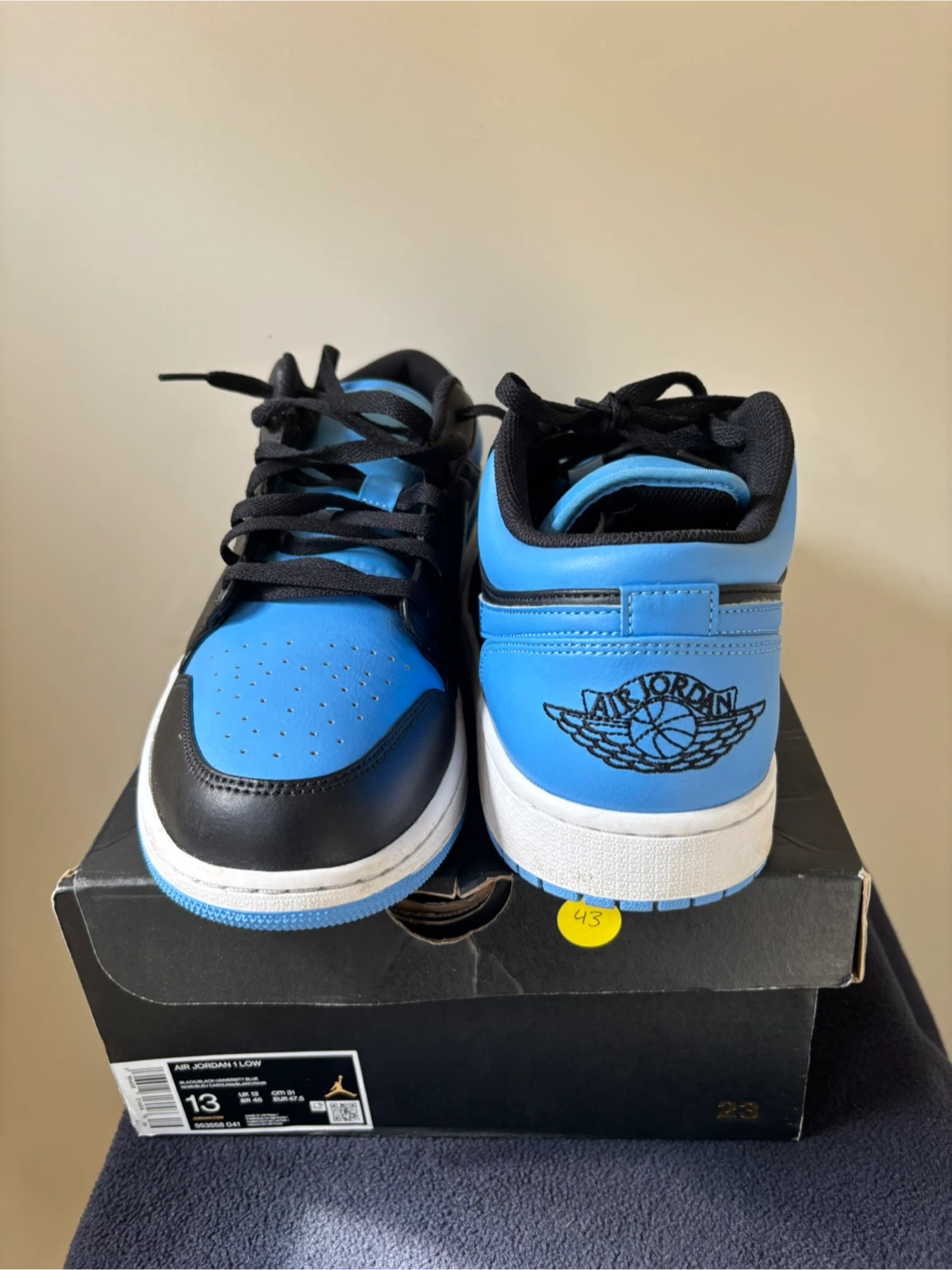 Air Jordan 1 Low Black/University Blue Size 13 - photo 3