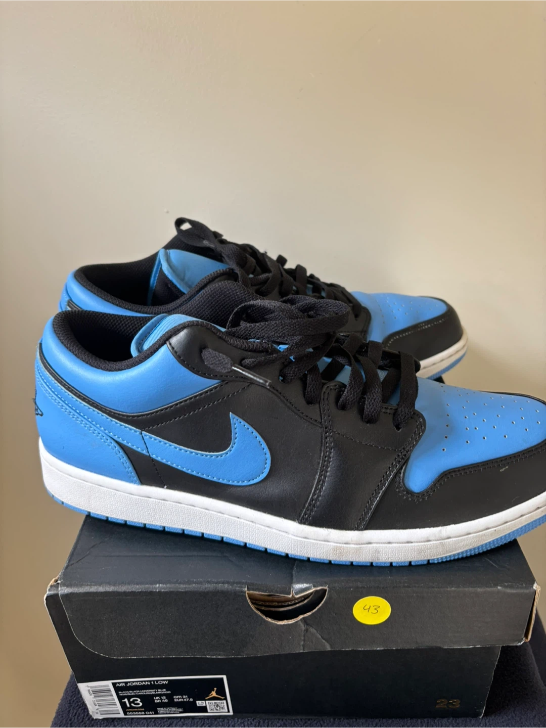 Air Jordan 1 Low Black/University Blue Size 13 - photo 2