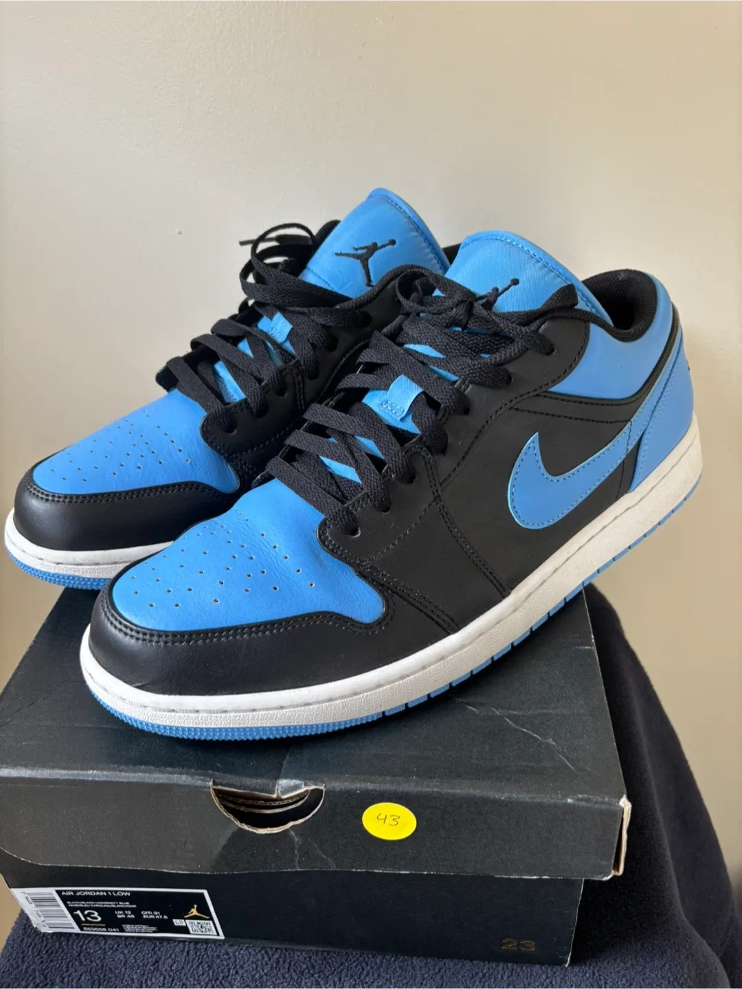 Air Jordan 1 Low Black/University Blue Size 13 thumbnail