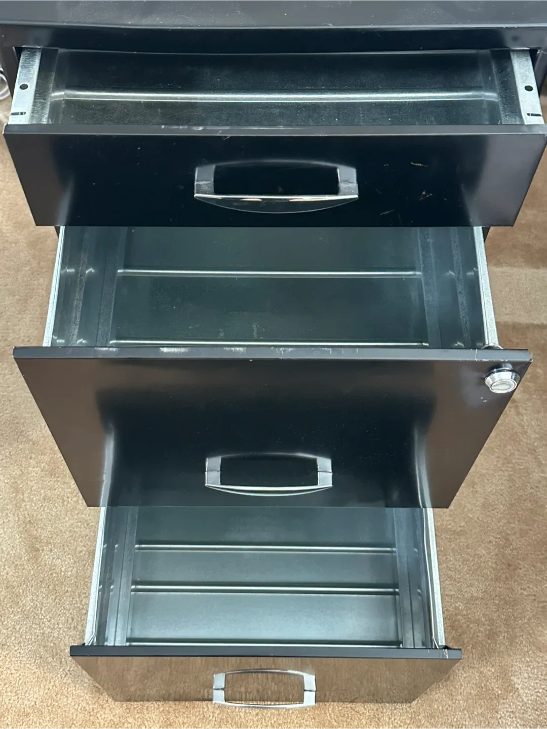 Black 3-Drawer Filing Cabinet image indicator(2)