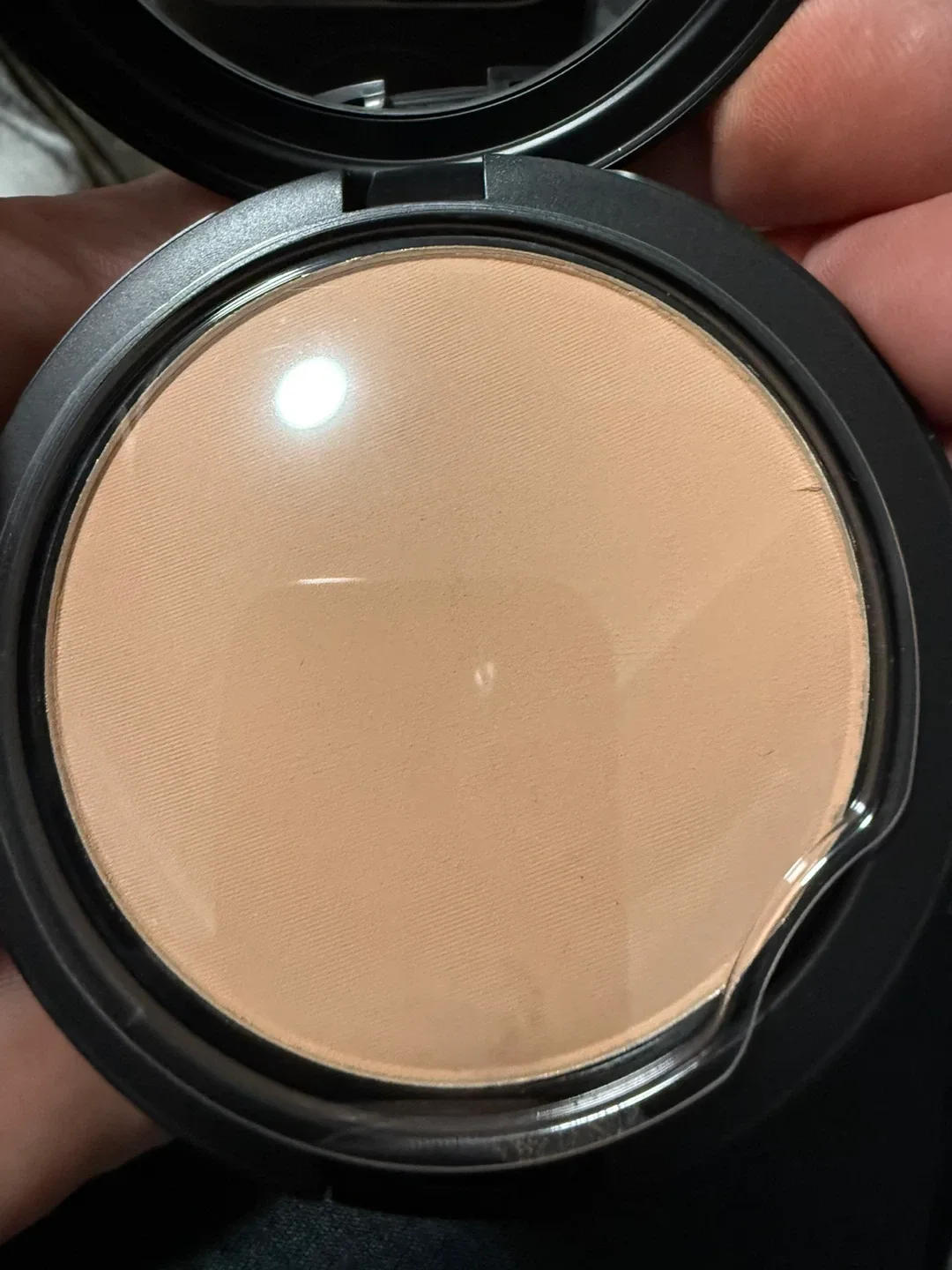 MAC Studio Fix Powder Plus Foundation NW10 image indicator(2)