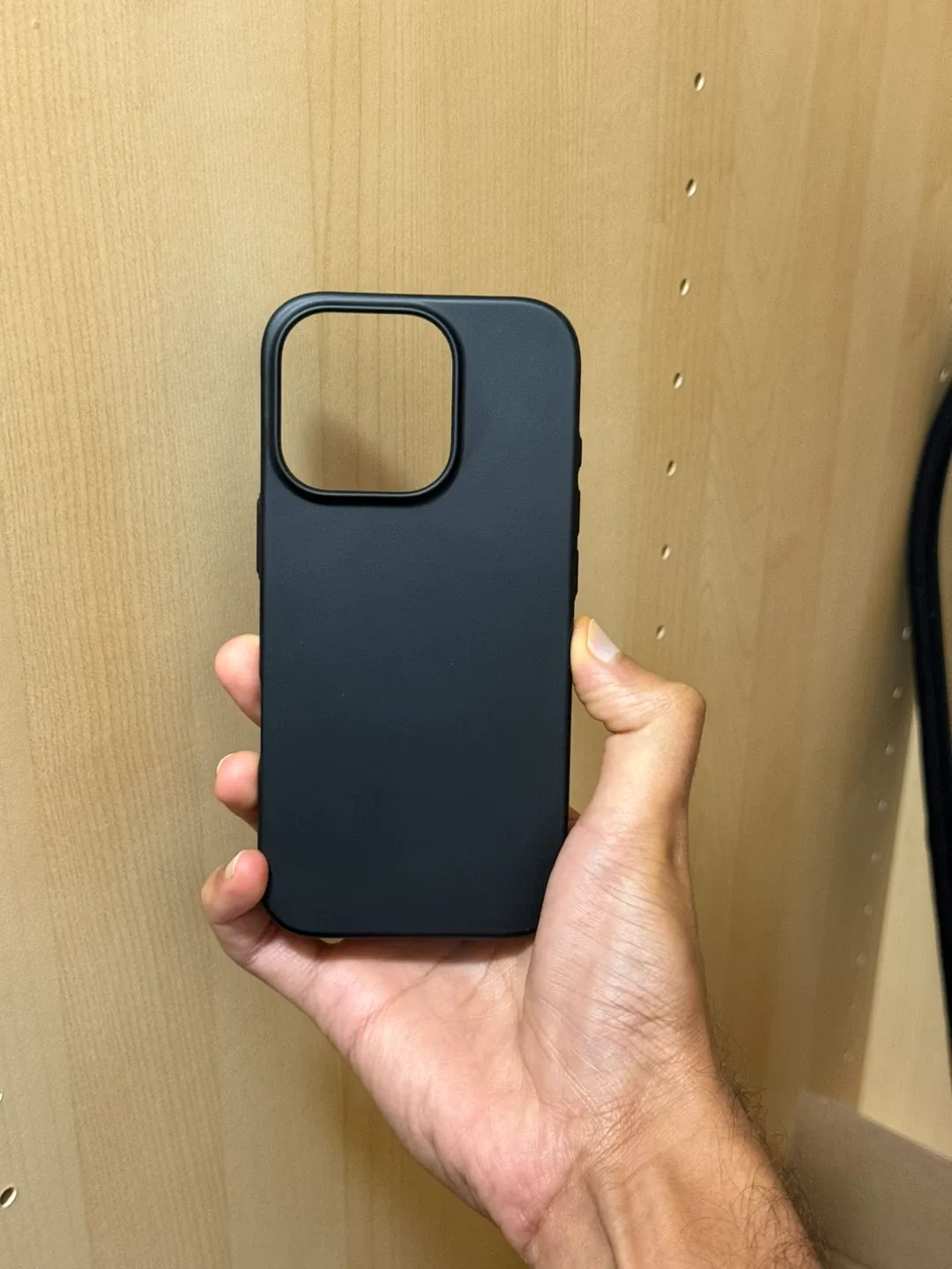 TORRAS iPhone 16 Pro Slim Hardshell Case - Black thumbnail