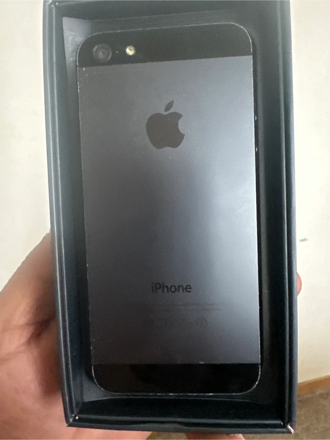 iPhone 5 - Good Condition image indicator(5)