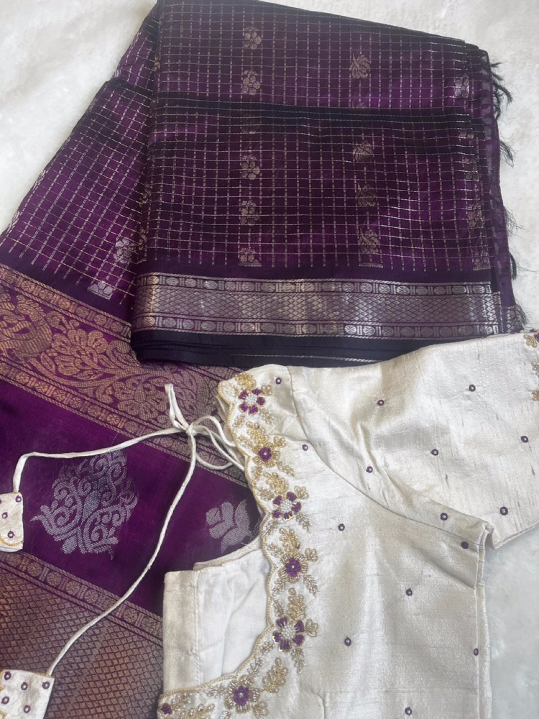 Handloom Mangalagiri silk saree with stitched maggam work blouse - photo 4