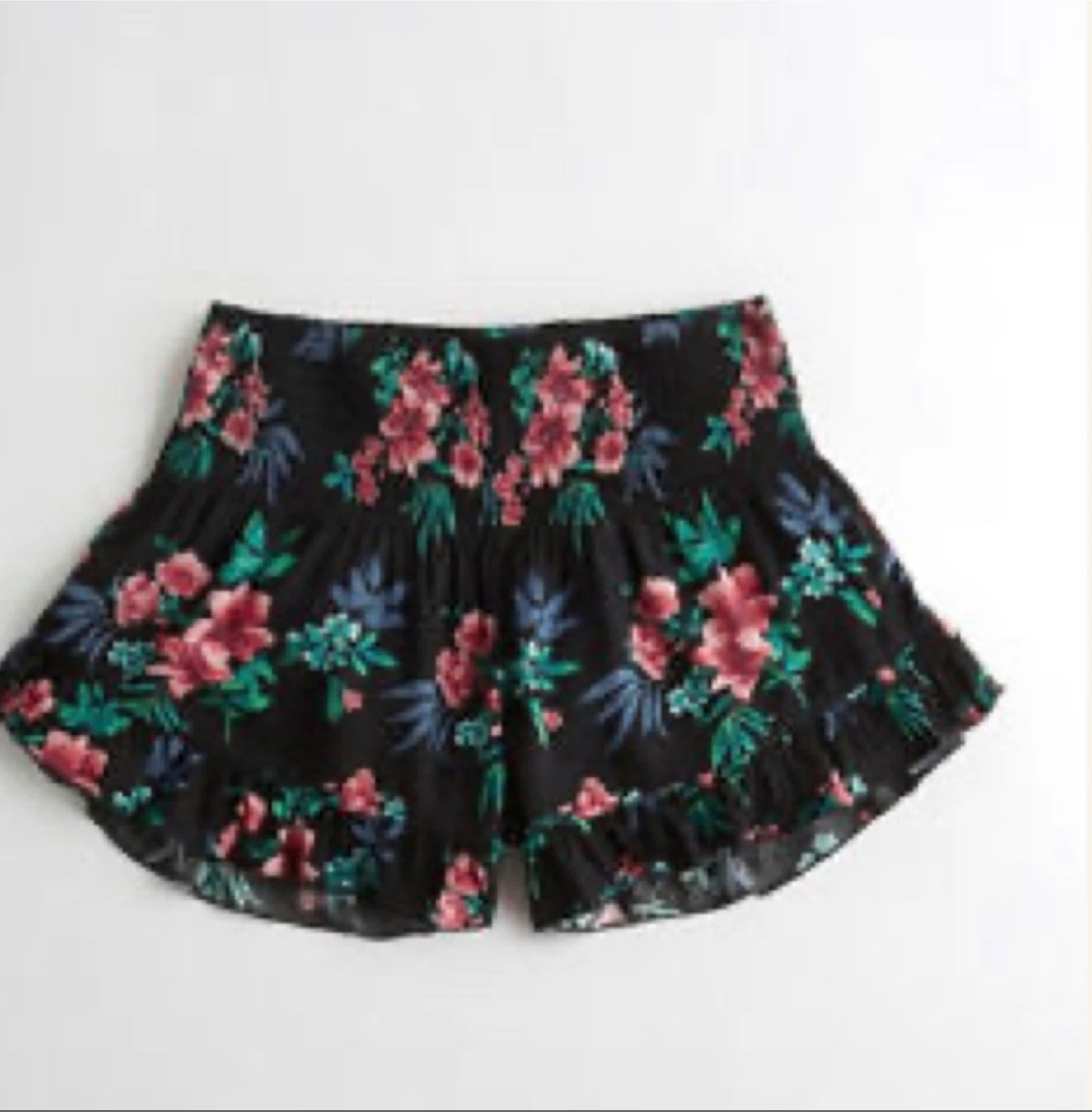 Smocked Ruffle Shorts - photo 3