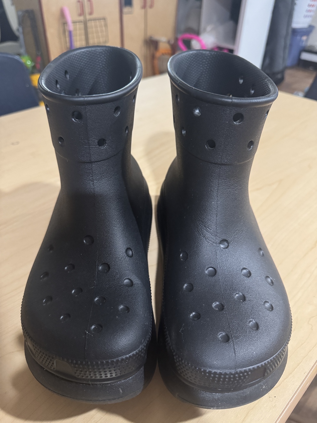 Unisex Crocs Classic Crush Boots