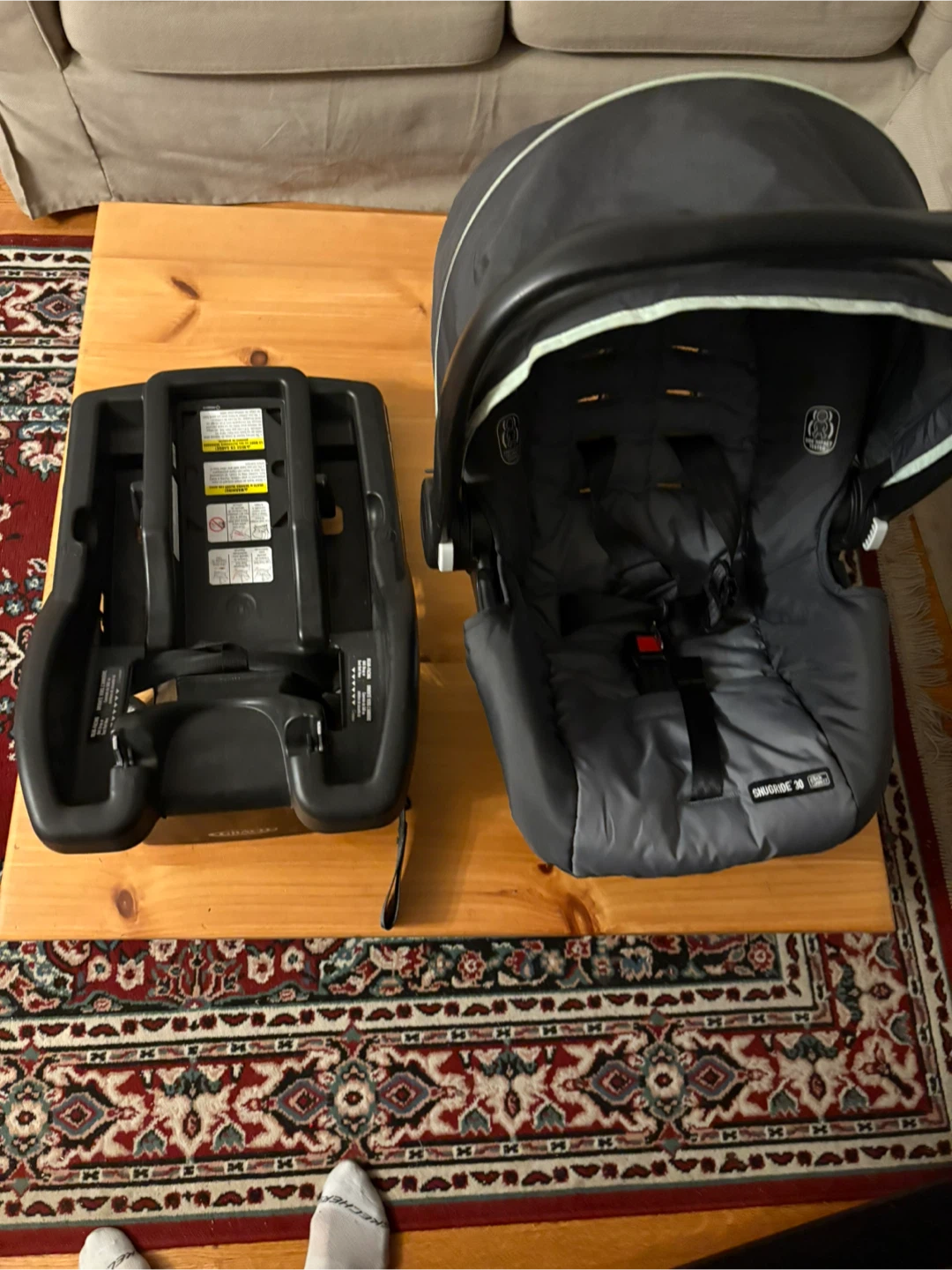 Graco SnugRide 30 Infant Car Seat with Base - photo 4