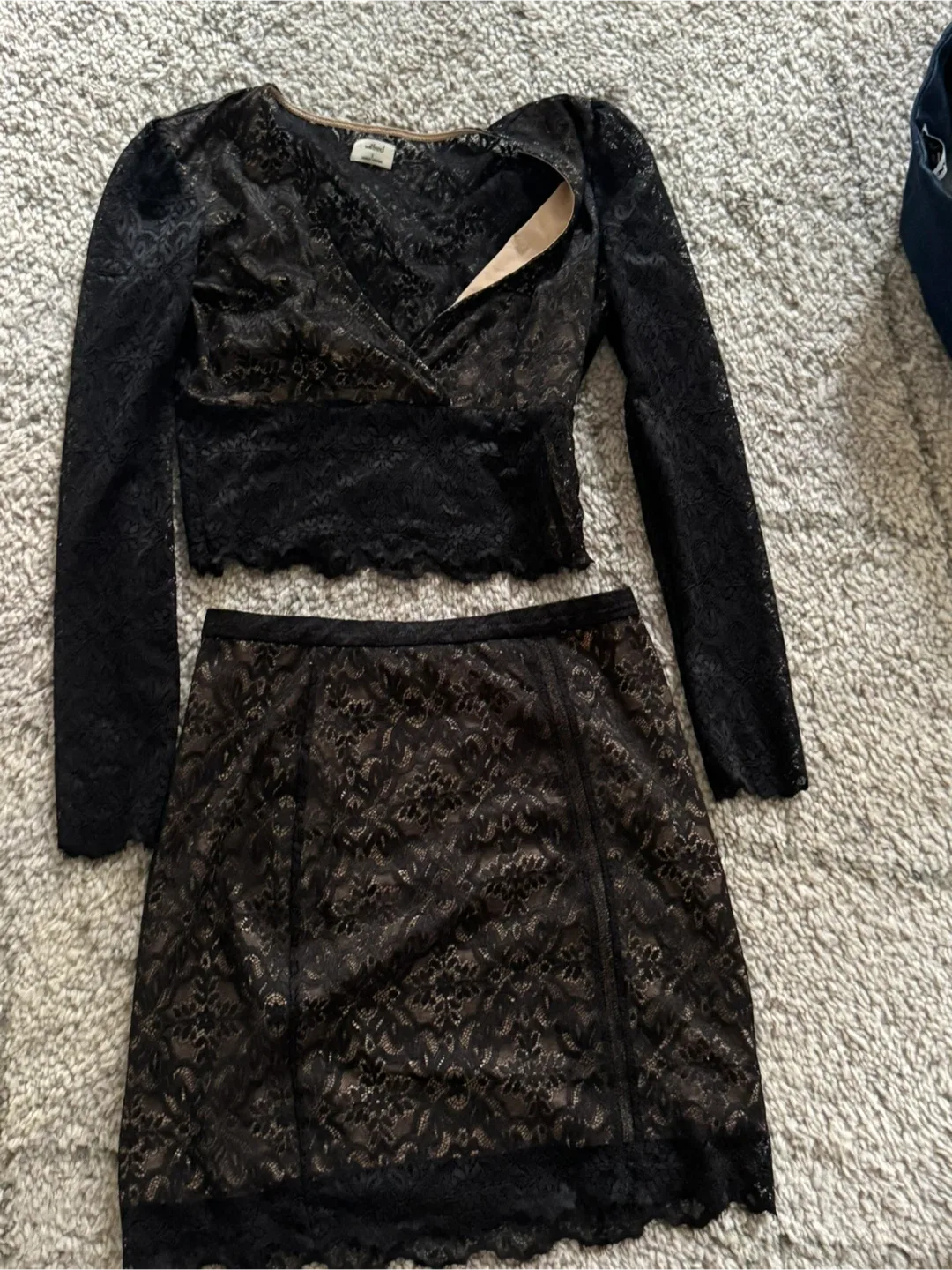 Aritzia Wilfred Black Lace Two-Piece Set thumbnail