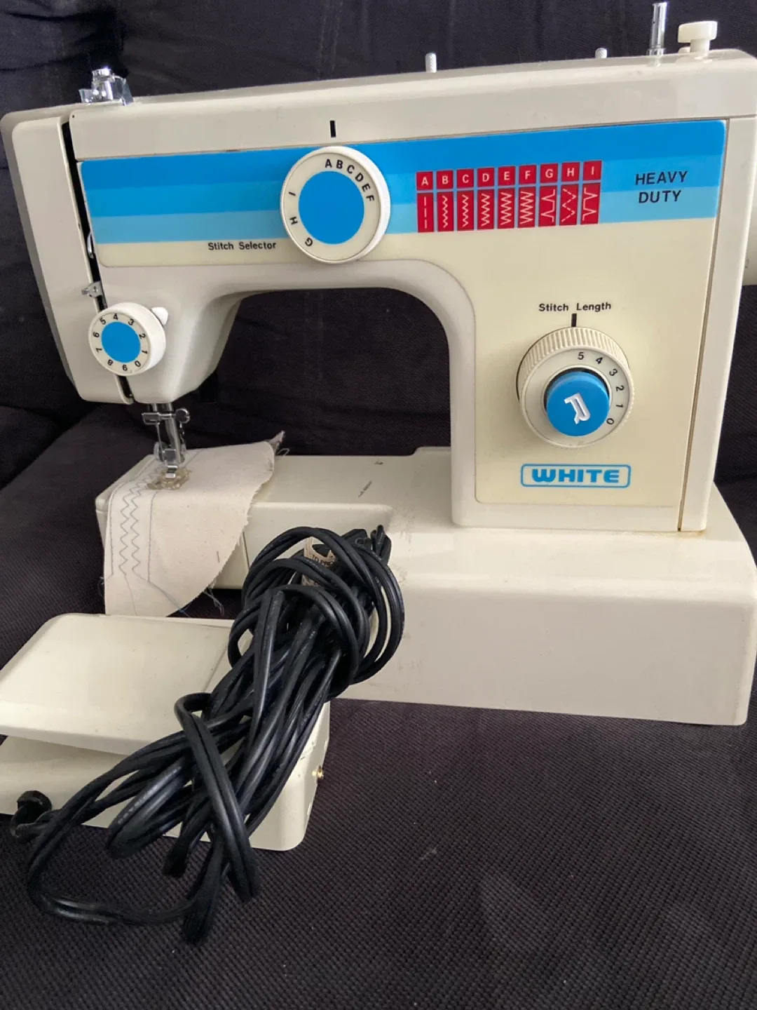 White Sewing Machine Model 1455 thumbnail