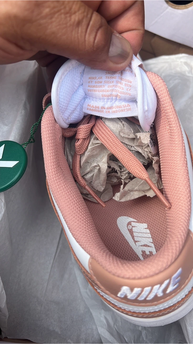 Nike Air Jordan 1 Low SE Mauve Size 11