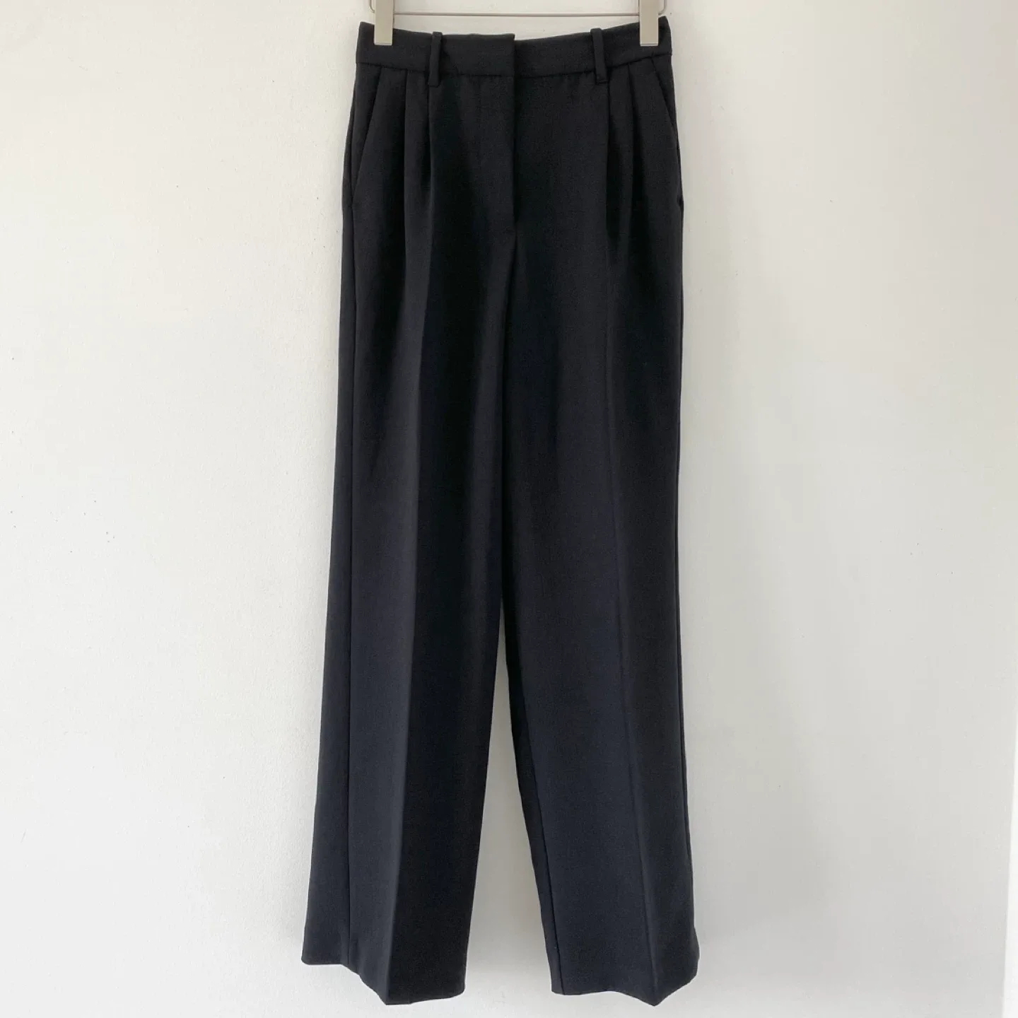Aritzia Wilfred Effortless Pants thumbnail