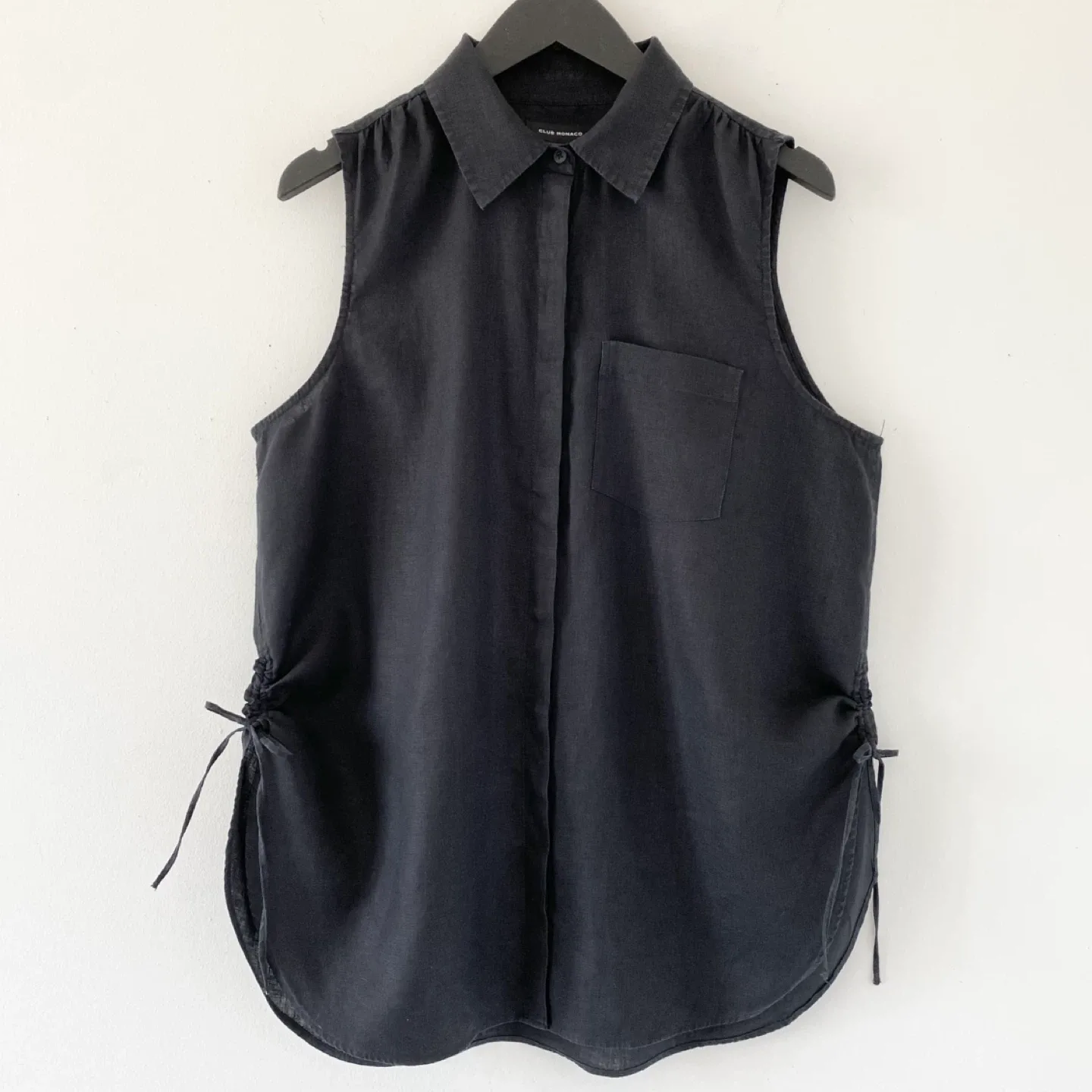 Club Monaco 100% Linen Blouse w Side Ruching thumbnail