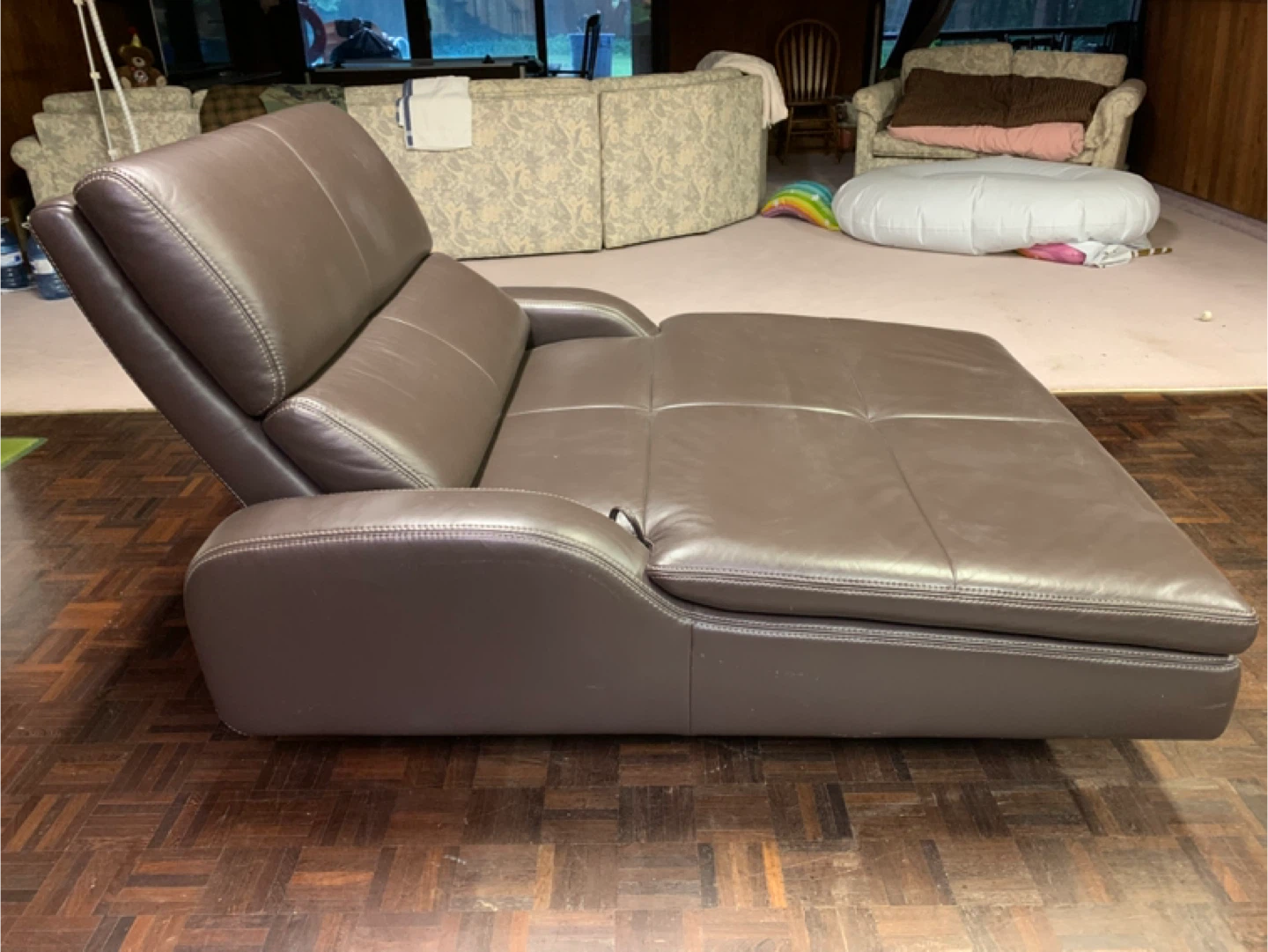 Brown Leather Chaise Lounge - photo 4
