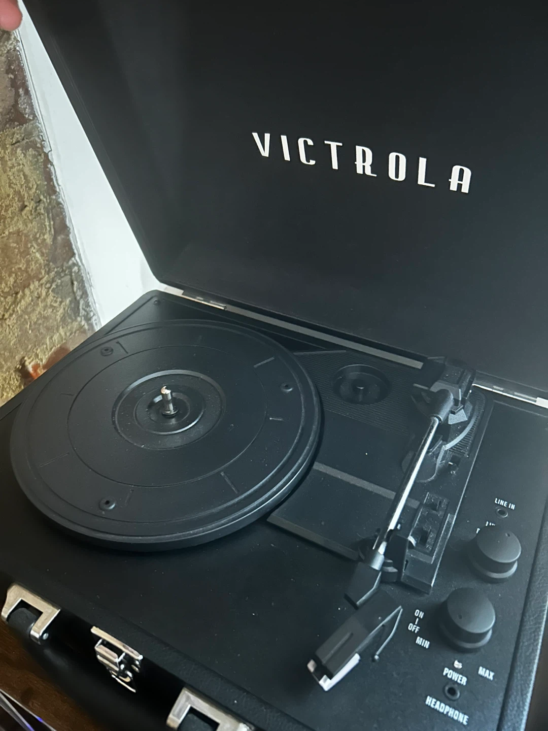 Victrola Vintage Suitcase Black Record player - photo 2
