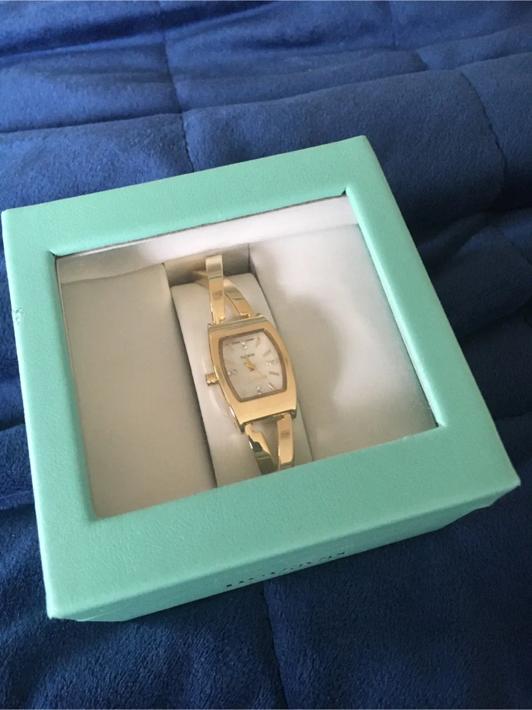 Ladies’ Gold-Tone Quartz Watch NEW image indicator(2)