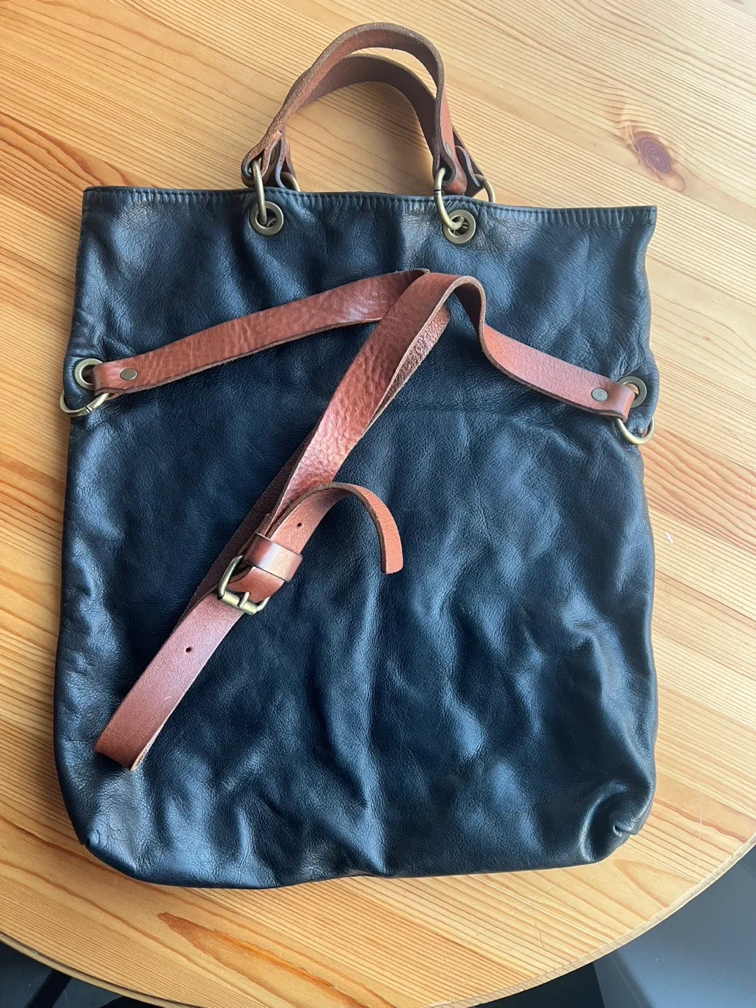 Handmade Italian Leather Tote Bag 🇮🇹🇮🇹- Moving Out Sale ✈️✈️ thumbnail
