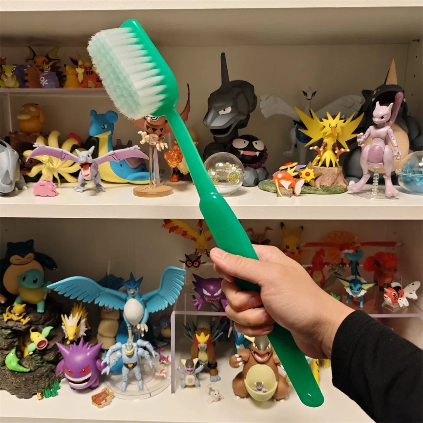 Oversized Novelty Toothbrush/ Back Scrub Brush image indicator(3)