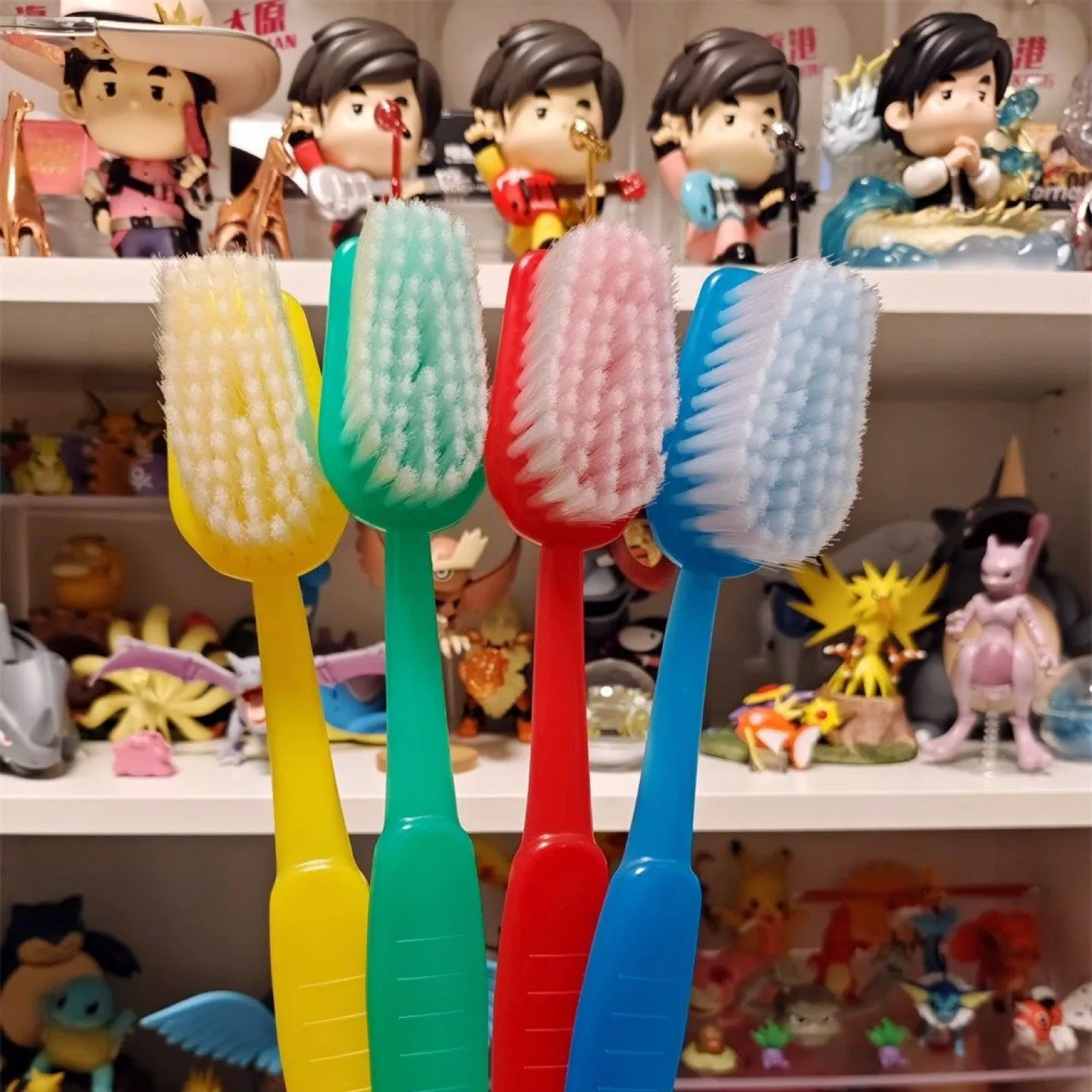 Oversized Novelty Toothbrush/ Back Scrub Brush image indicator(4)