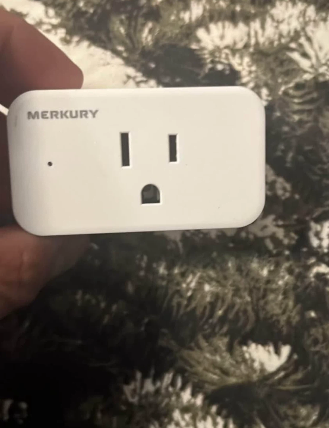 Merkury Smart Plug - MIC-WW116