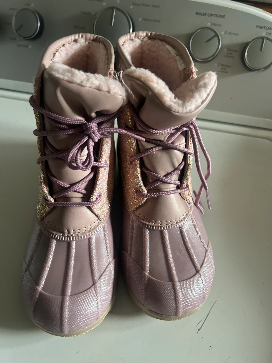Kids winter boots, size 4