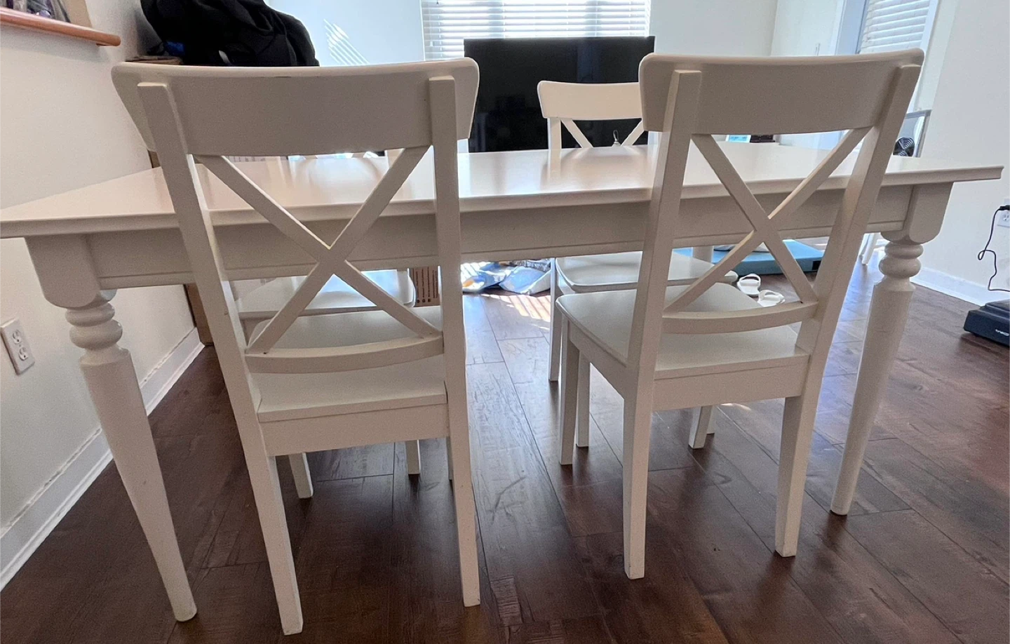 White Extendable Dining Table with 4 Chairs - photo 2