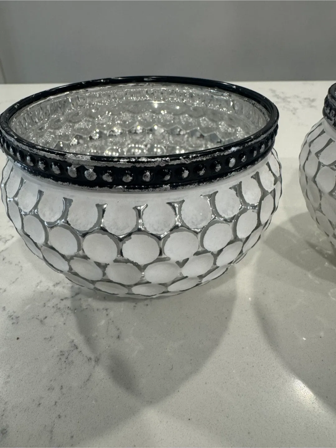 Decorative Silver and White Bowls (Set of 2) image indicator(4)