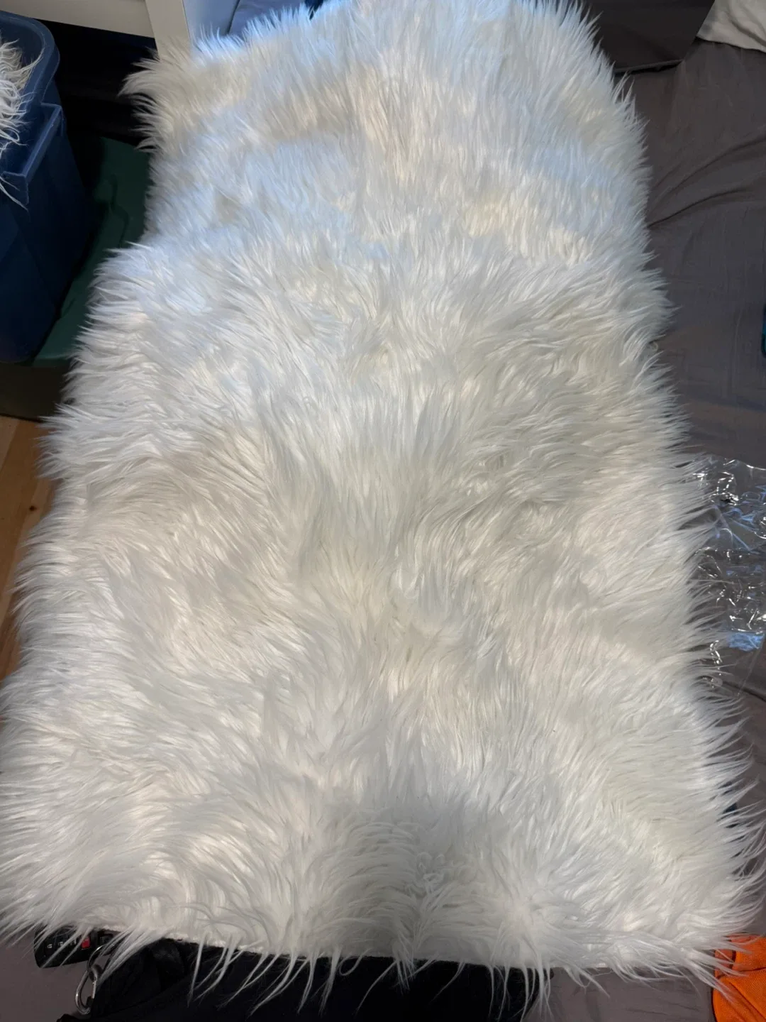 Ikea throw & white rug thumbnail
