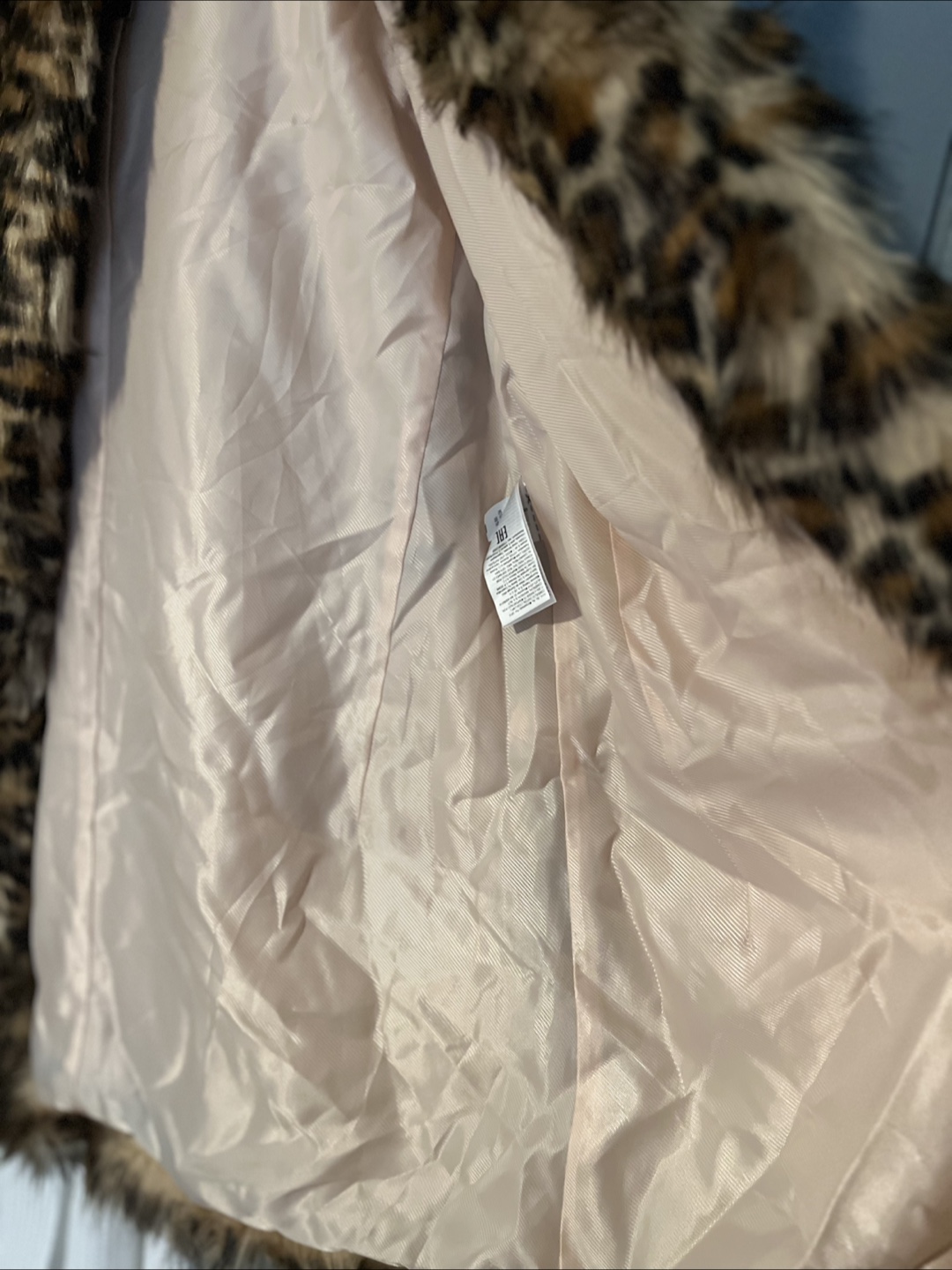 Banana Republic Faux Fur Coat - Size S/P - photo 5