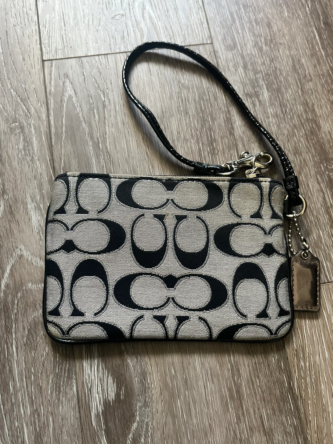 Coach Poppy Signature C Black and Grey Wristlet - photo 2