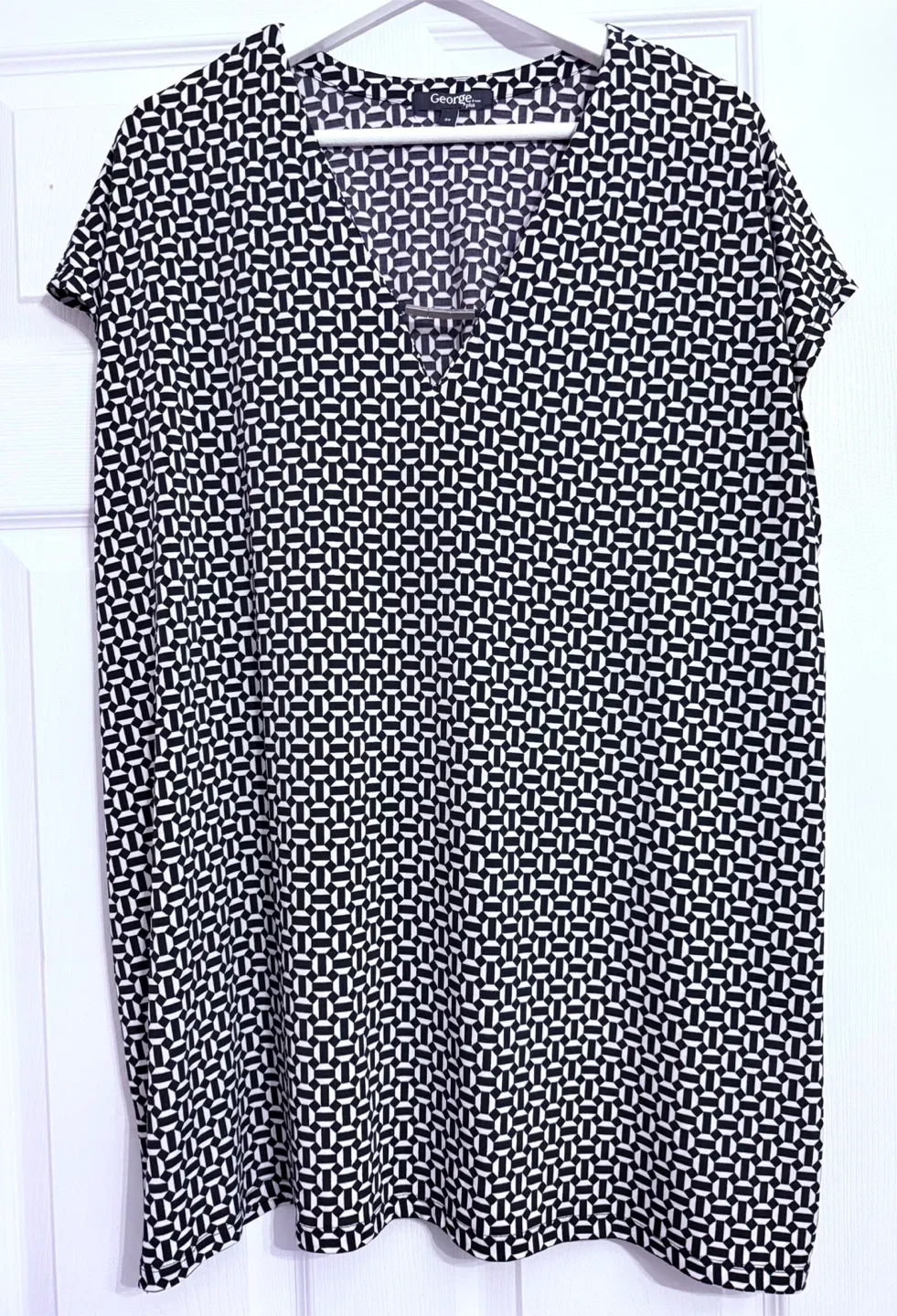 George plus black & white tunic thumbnail