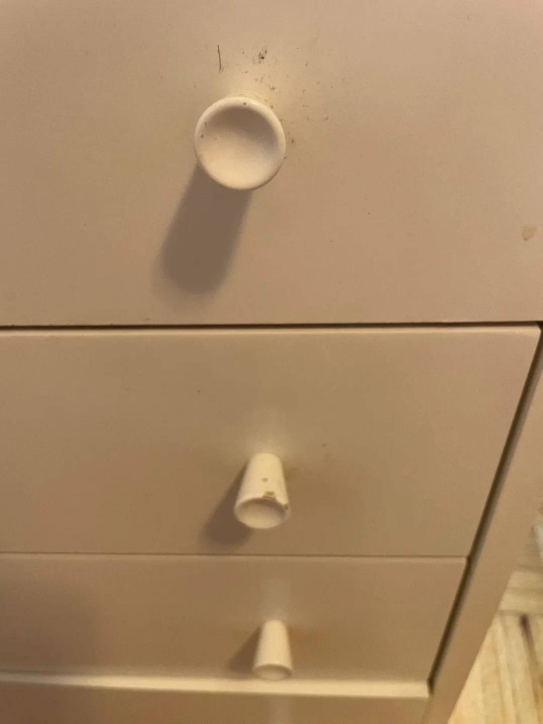 White 4-Drawer Dresser image indicator(5)