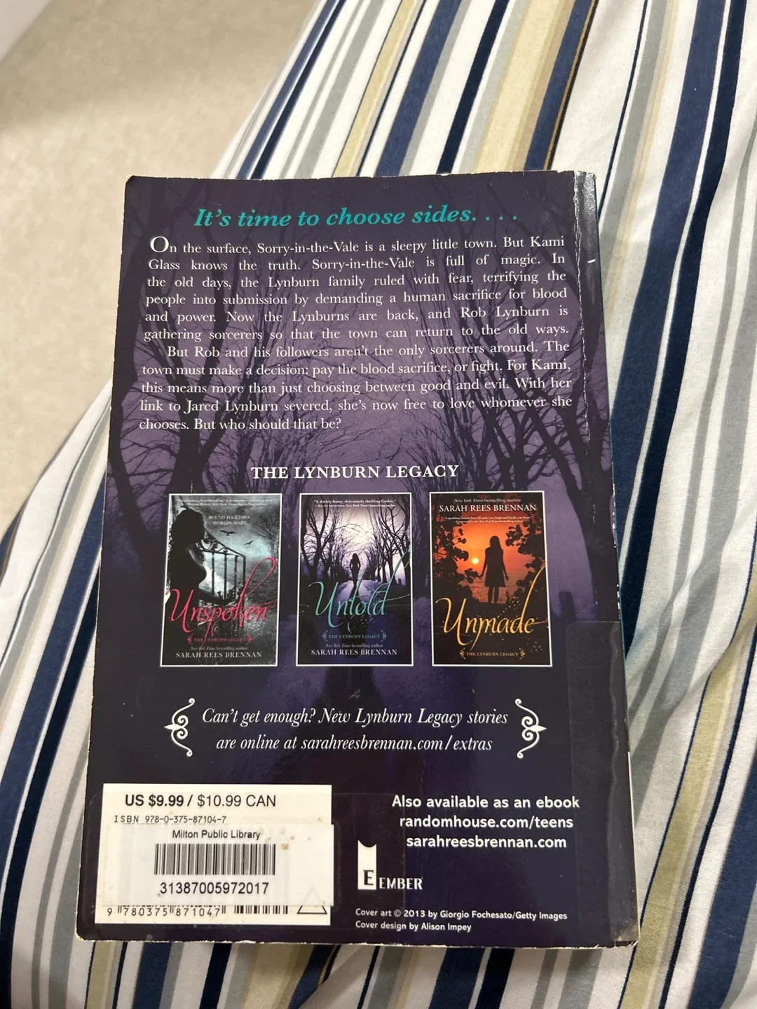 Bundle Of Used Books image indicator(7)