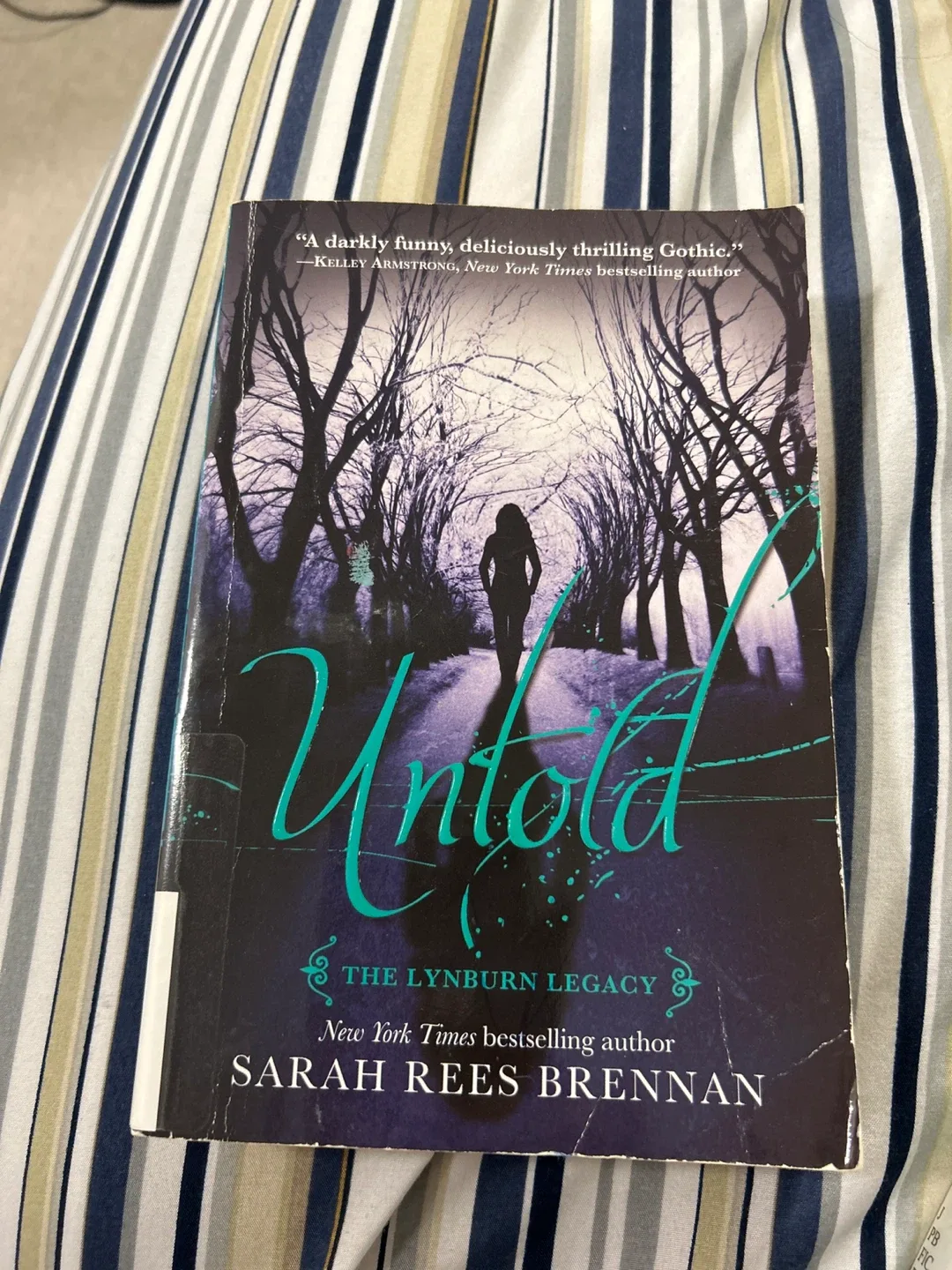 Bundle Of Used Books image indicator(6)