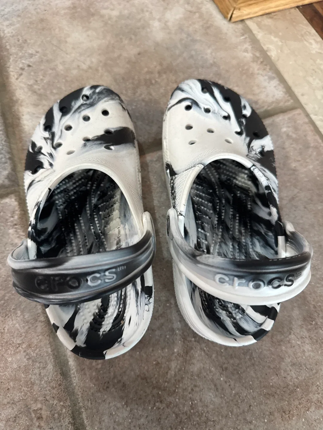 Crocs Classic Clog, Black & White Marble thumbnail