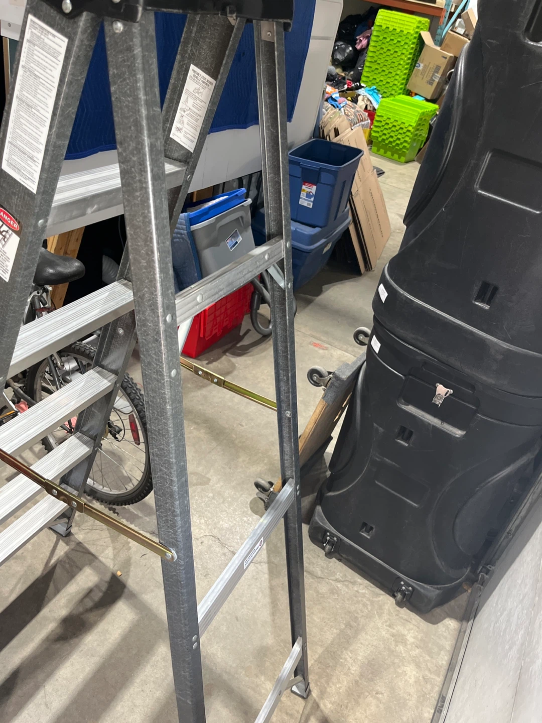 Maximum 6ft Fibreglass Ladder - 250lb Capacity - photo 3