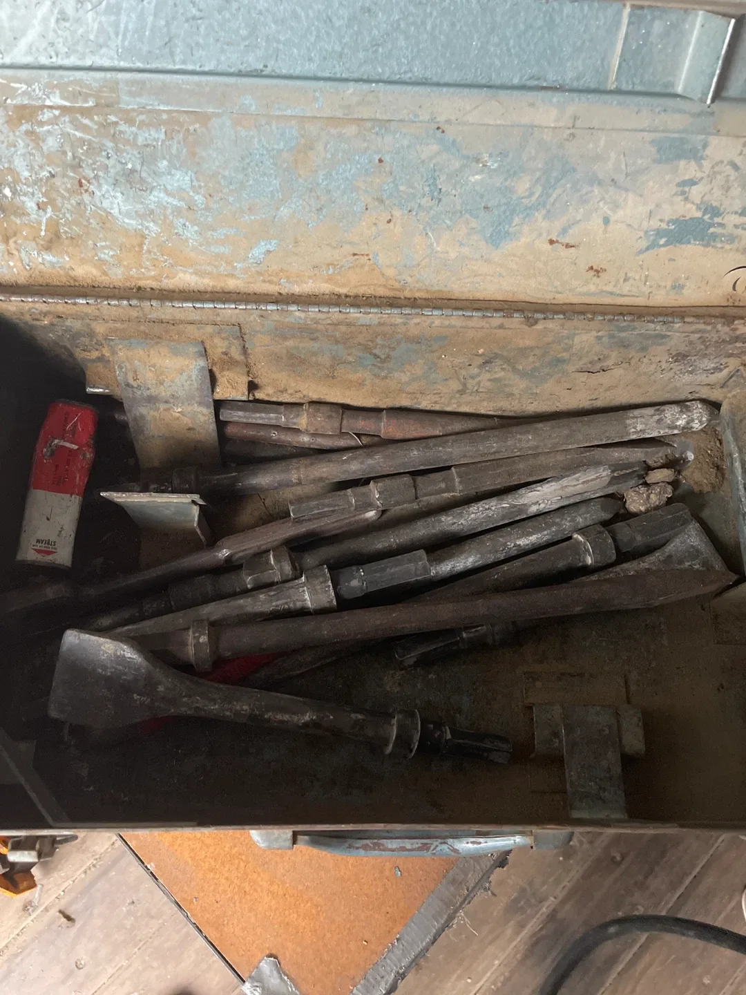 Black & Decker Electric Hammer in Metal Case image indicator(4)