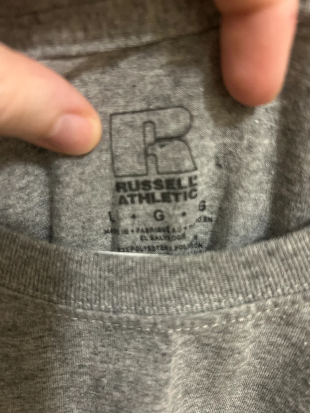 Russell Athletic Grey Sleeveless Shirt - Size L image indicator(2)