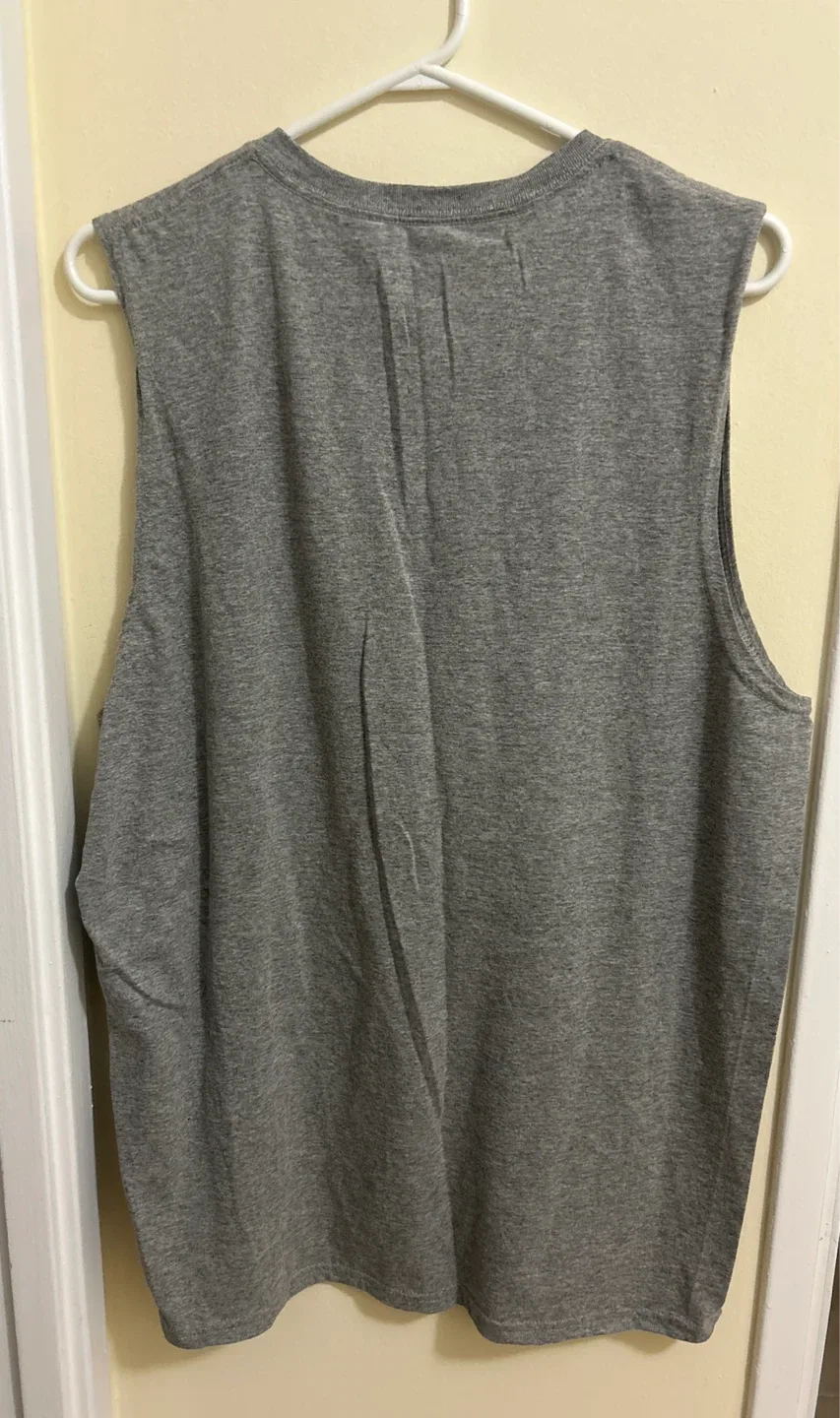 Russell Athletic Grey Sleeveless Shirt - Size L image indicator(3)