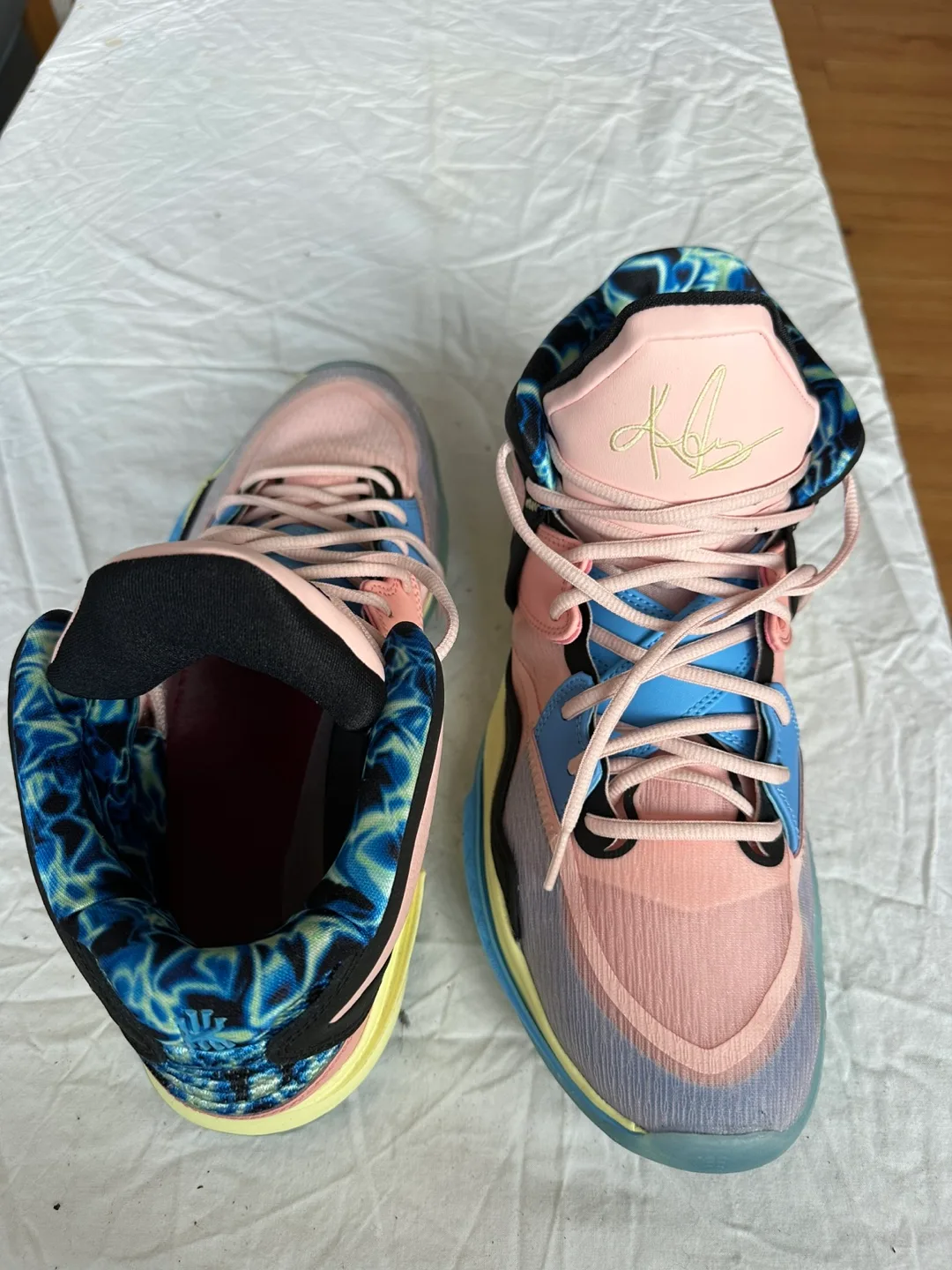 Nike Kyrie 7 Basketball Shoes - Size 13 image indicator(2)