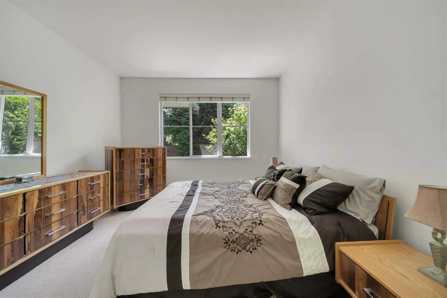 Bedroom Furniture Set