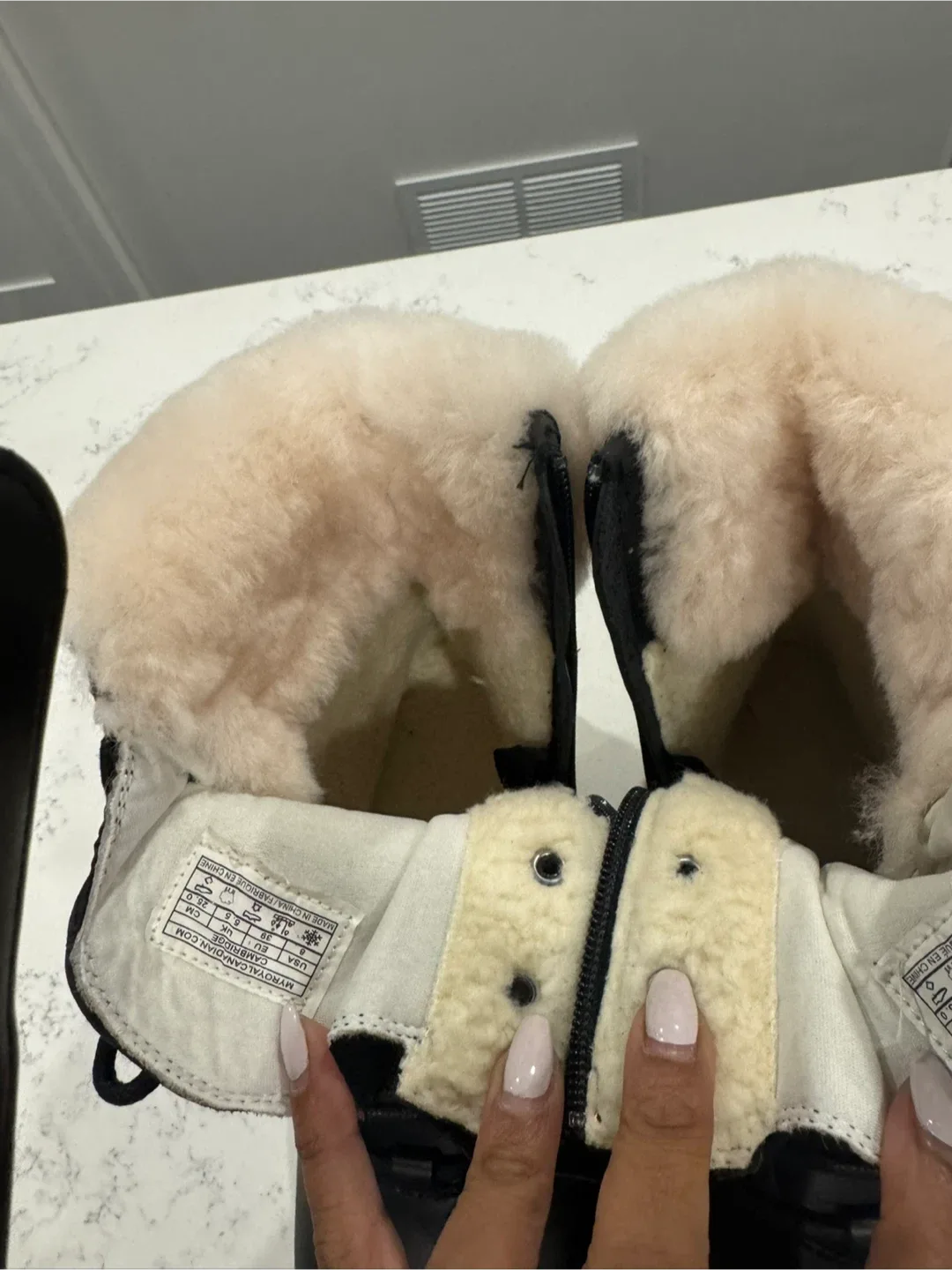 Royal Canadian Boots - Size 8 image indicator(4)