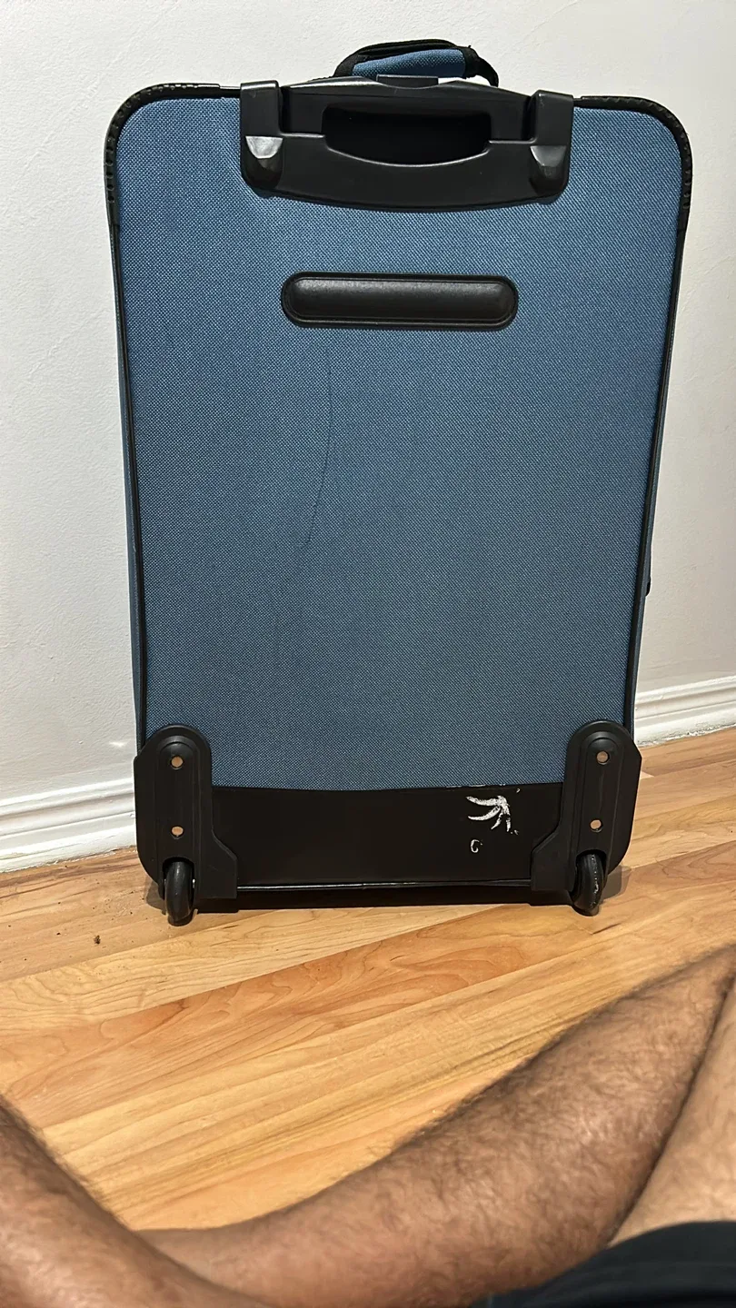 TRACKER Blue Rolling Suitcase image indicator(2)