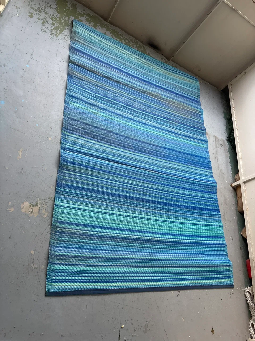 Free- Blue Striped Outdoor Mat thumbnail