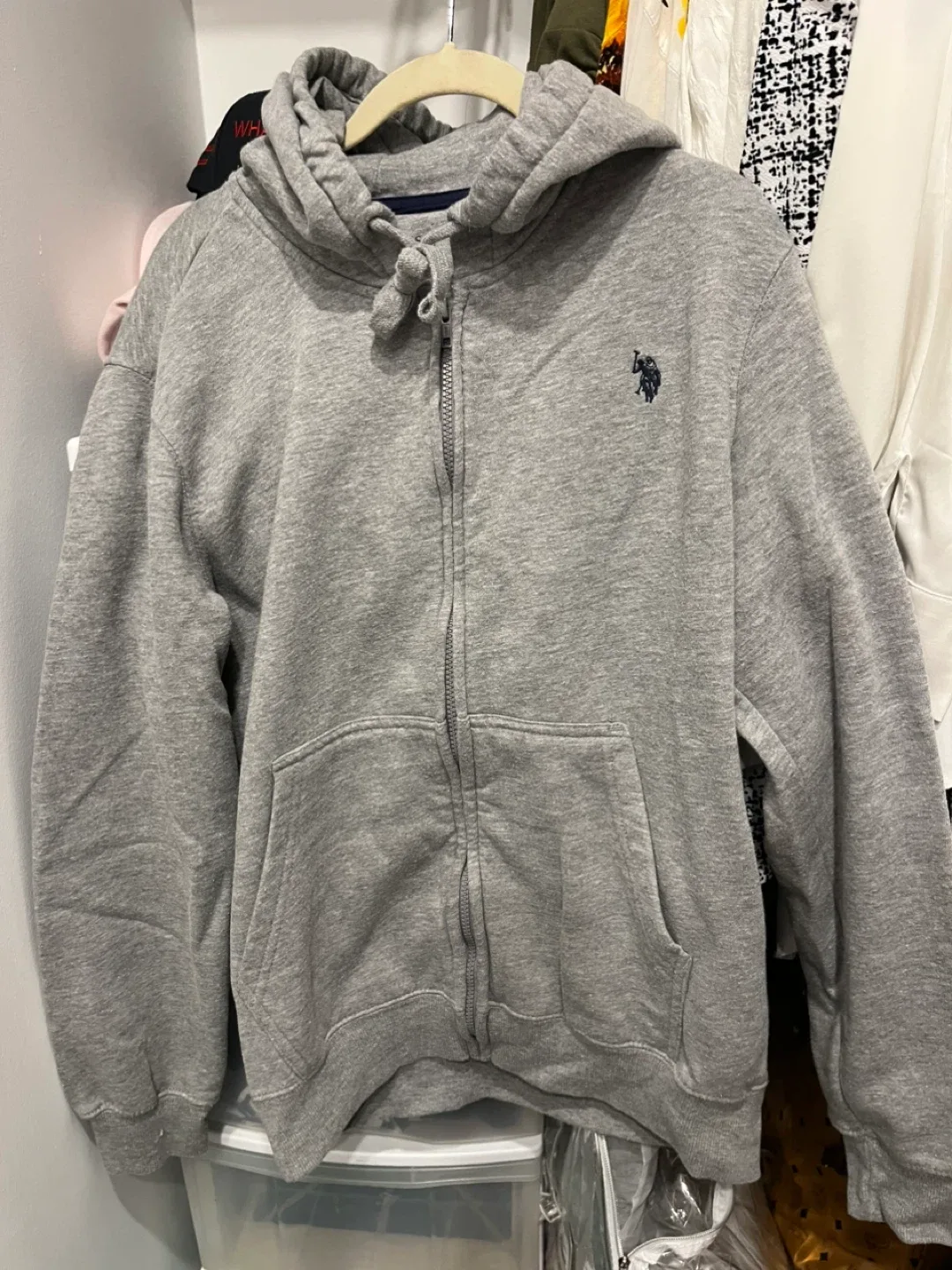 U.S. Polo Assn. Grey Hoodie & Sweatpants - Size M image indicator(3)