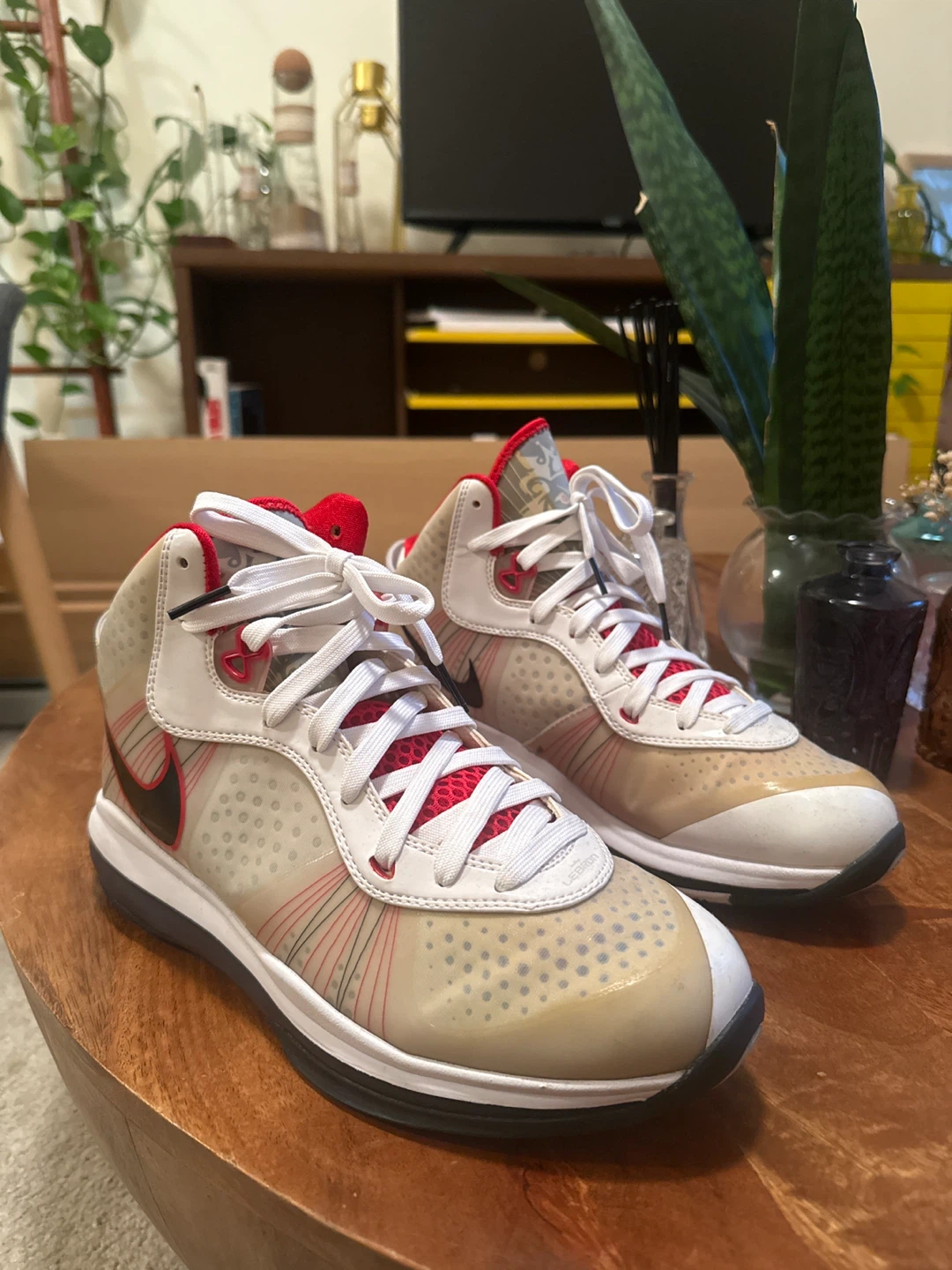 Nike LeBron 8 V2 Low Sneakers