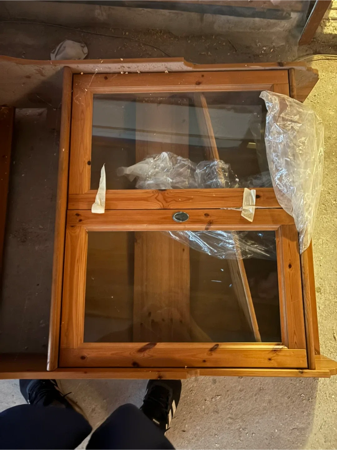 Wooden Hutch Cabinet image indicator(3)