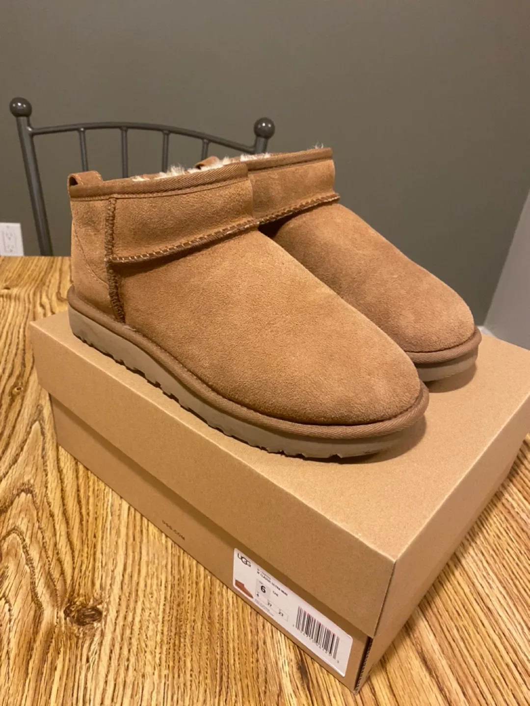 UGG Classic Ultra Mini Chestnut, Women's Size 6