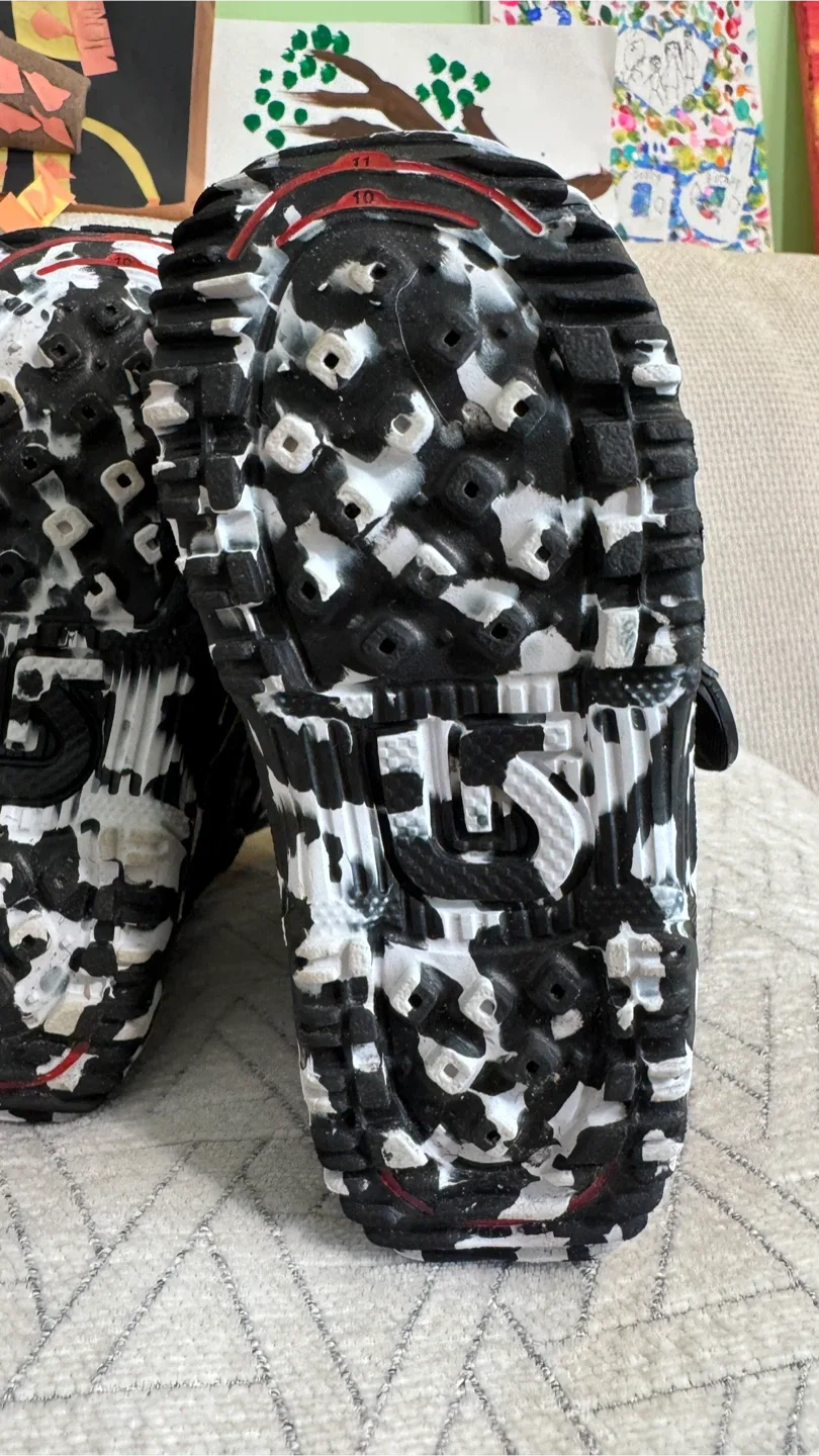 Burton Toddler's Black Snowboard Boots - Size 10 image indicator(4)